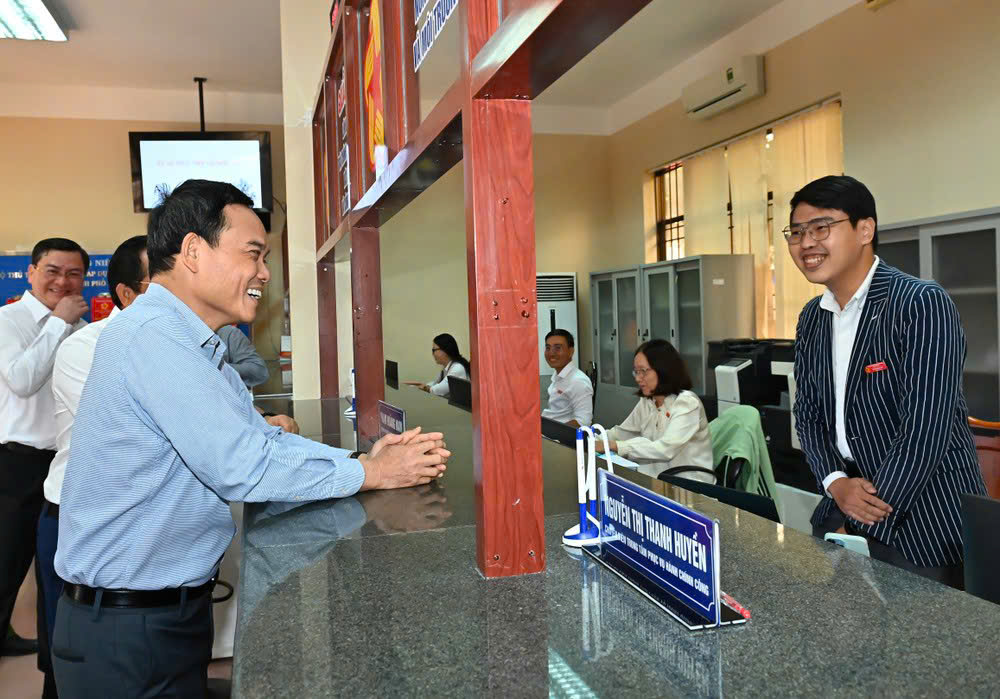 Bí thư Thành ủy TP.HCM làm việc Ban Chấp hành Đảng bộ đặc khu Côn Đảo - Ảnh 3.