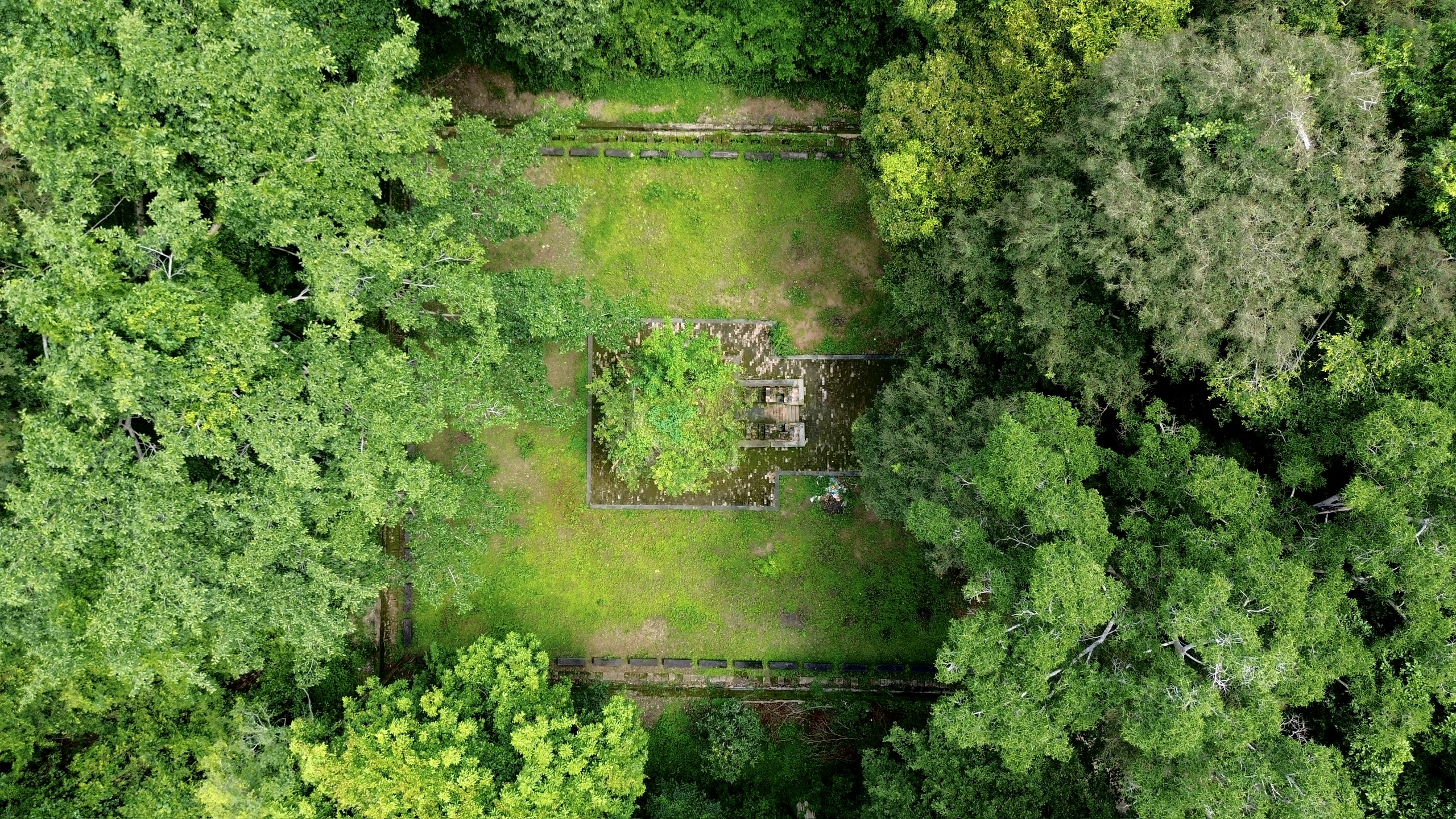Îngrijorări legate de ocuparea singurului turn Cham din Munții Centrali - Fotografia 4. Nỗi lo tháp Chăm duy nhất ở Tây nguyên bị xâm hại- Ảnh 4.