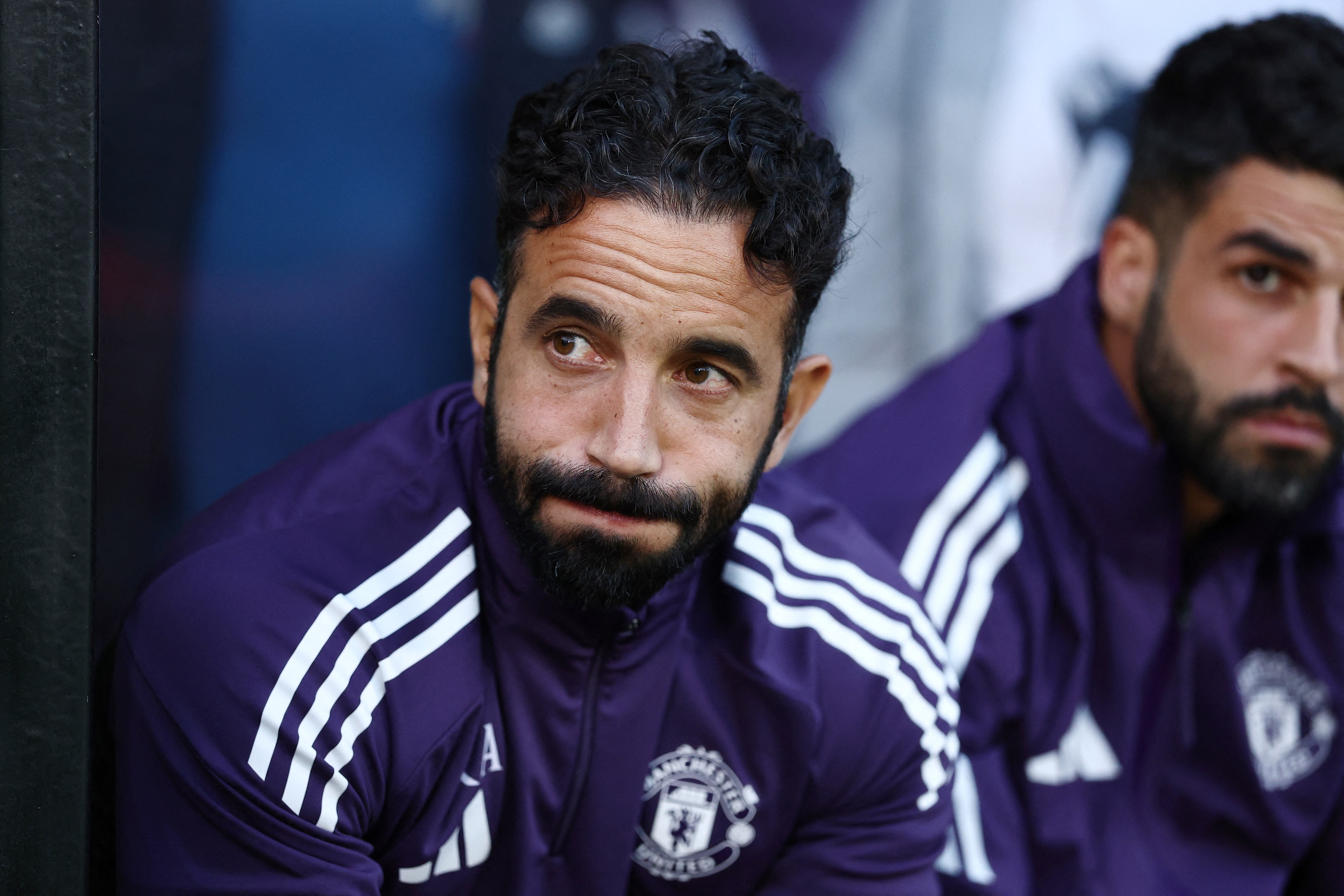 Cam kết ‘3 năm an toàn’, lý do gì khiến Manchester United kiên nhẫn với HLV Amorim đến vậy - Ảnh 1.