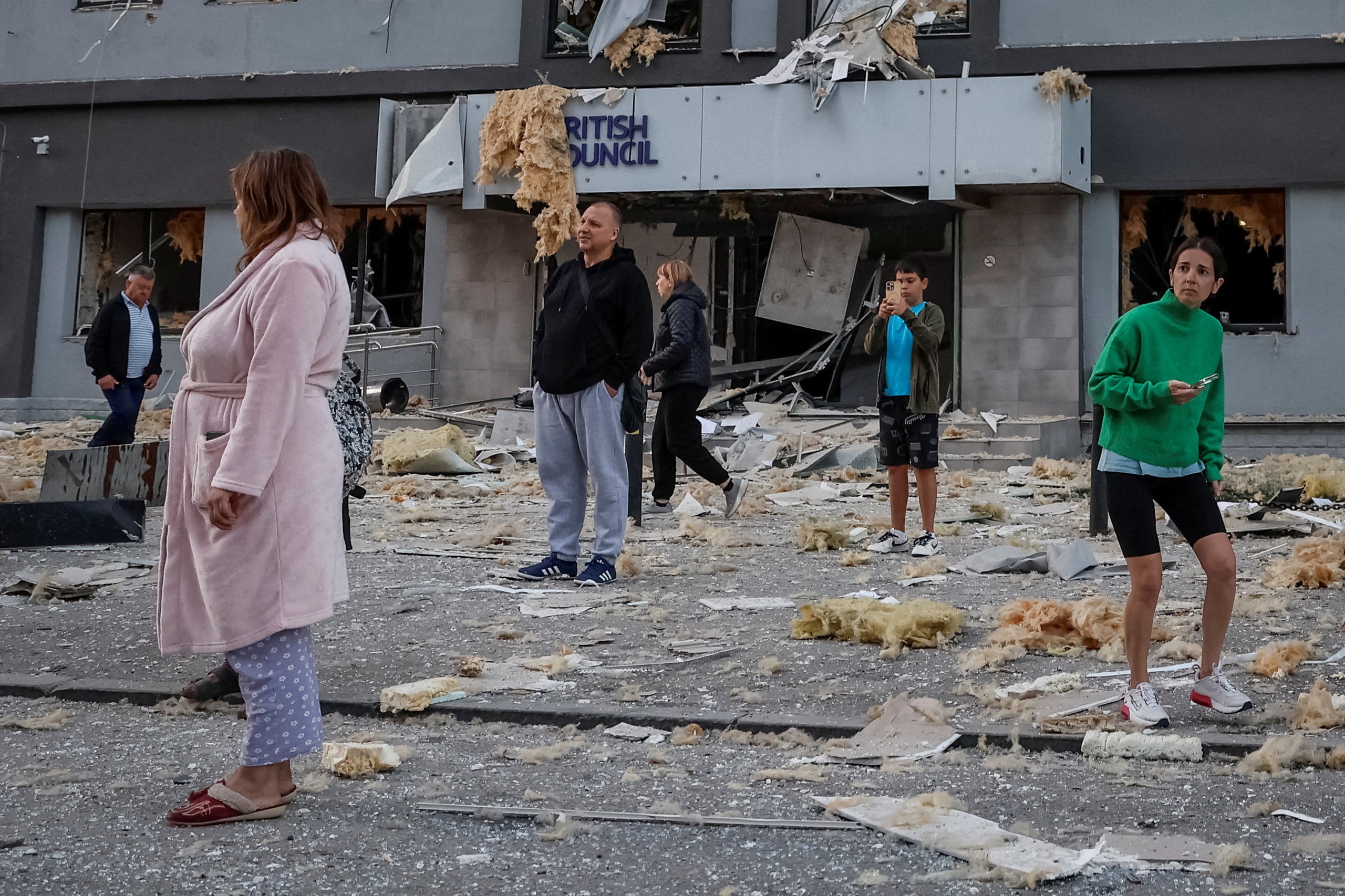 Chiến sự Ukraine ngày 1.282: Nga oanh tạc lớn, tòa nhà EU - Anh bị hư hại - Ảnh 7.