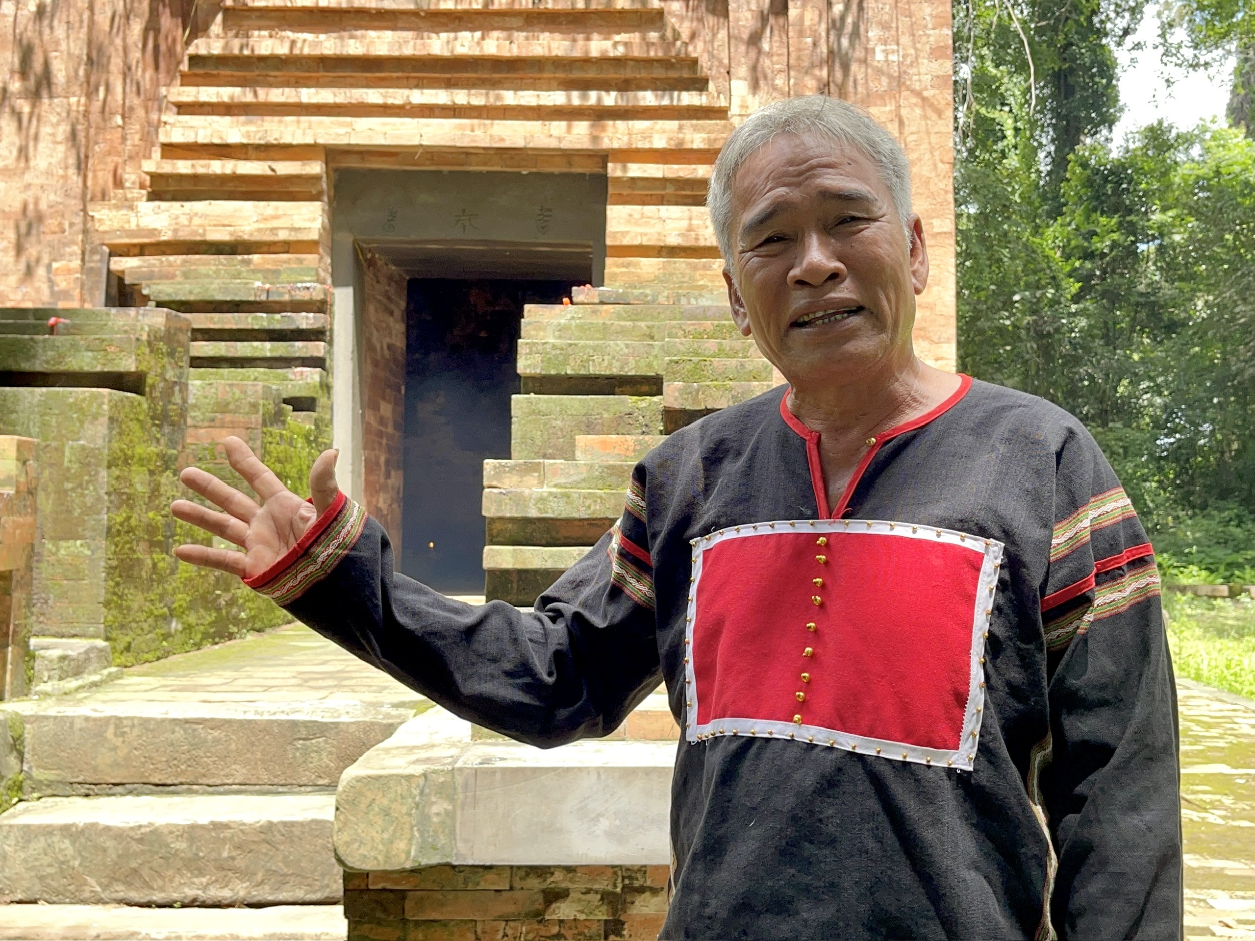 Îngrijorări legate de ocuparea singurului turn Cham din Munții Centrali - Fotografia 5. Nỗi lo tháp Chăm duy nhất ở Tây nguyên bị xâm hại- Ảnh 5.