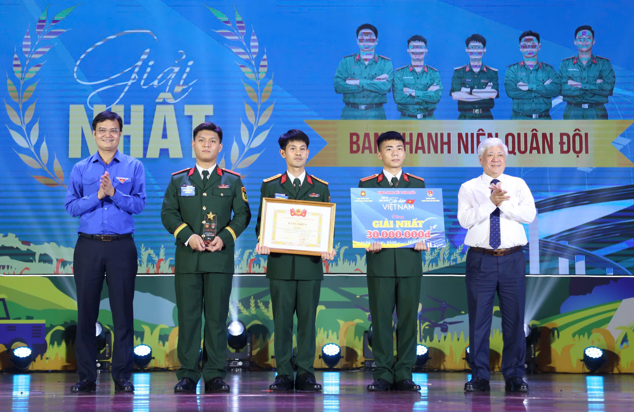 Từ khóa 'Tự hào Việt Nam' đã đạt hơn 1 tỉ lượt xem - Ảnh 1.