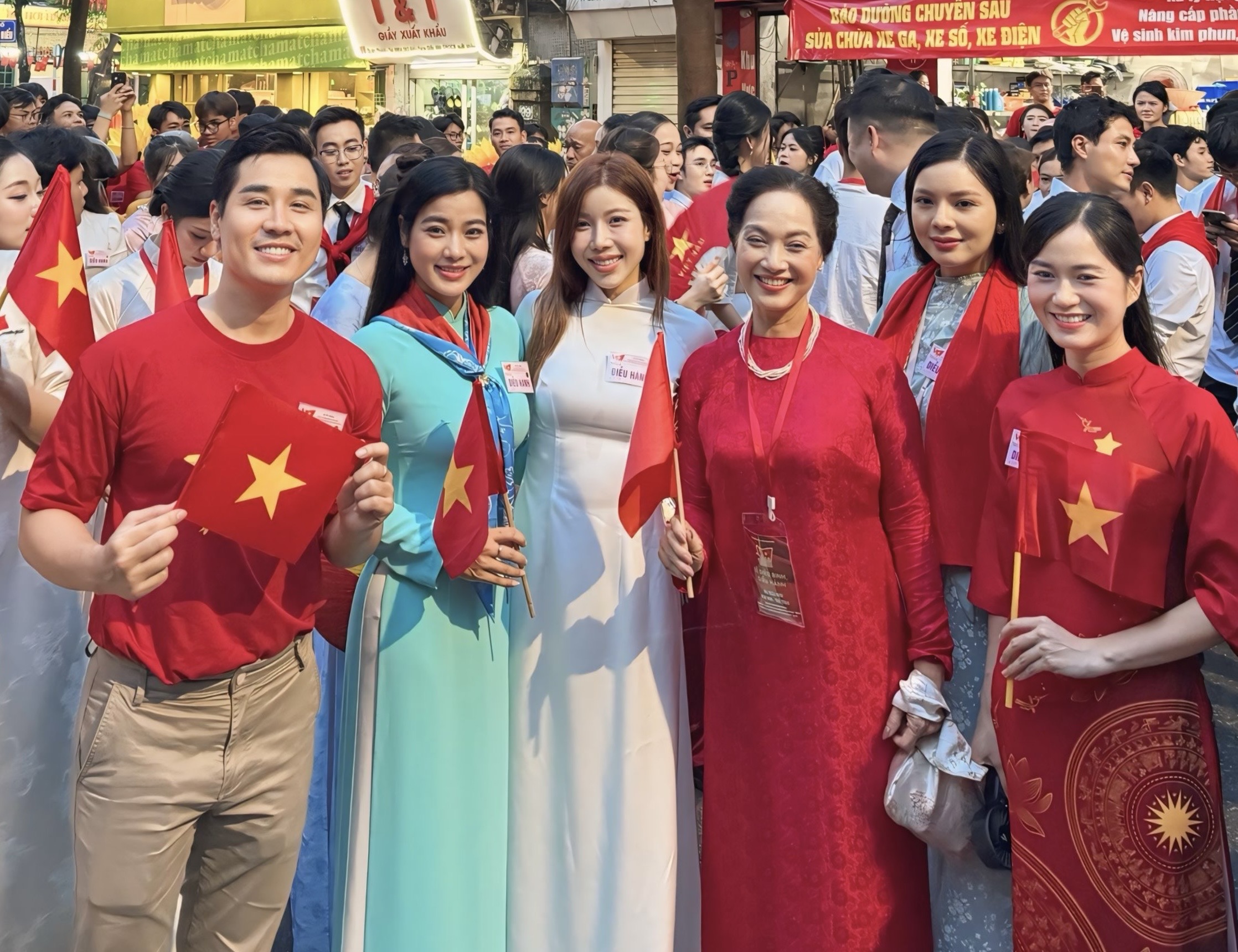 Đen Vâu, dàn sao phim Mưa đỏ háo hức trước buổi hợp luyện A80 - Ảnh 1.