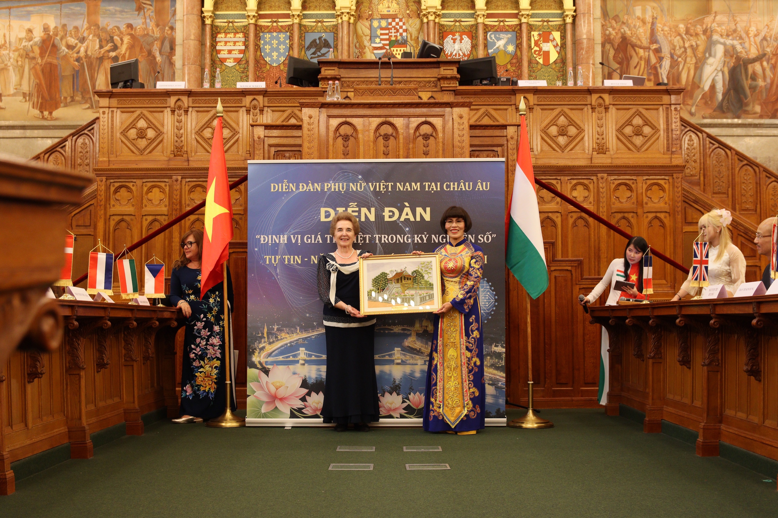 Người phụ nữ Việt xây lâu đài ở Hungary- Ảnh 4. Người phụ nữ Việt xây lâu đài ở Hungary- Ảnh 4.