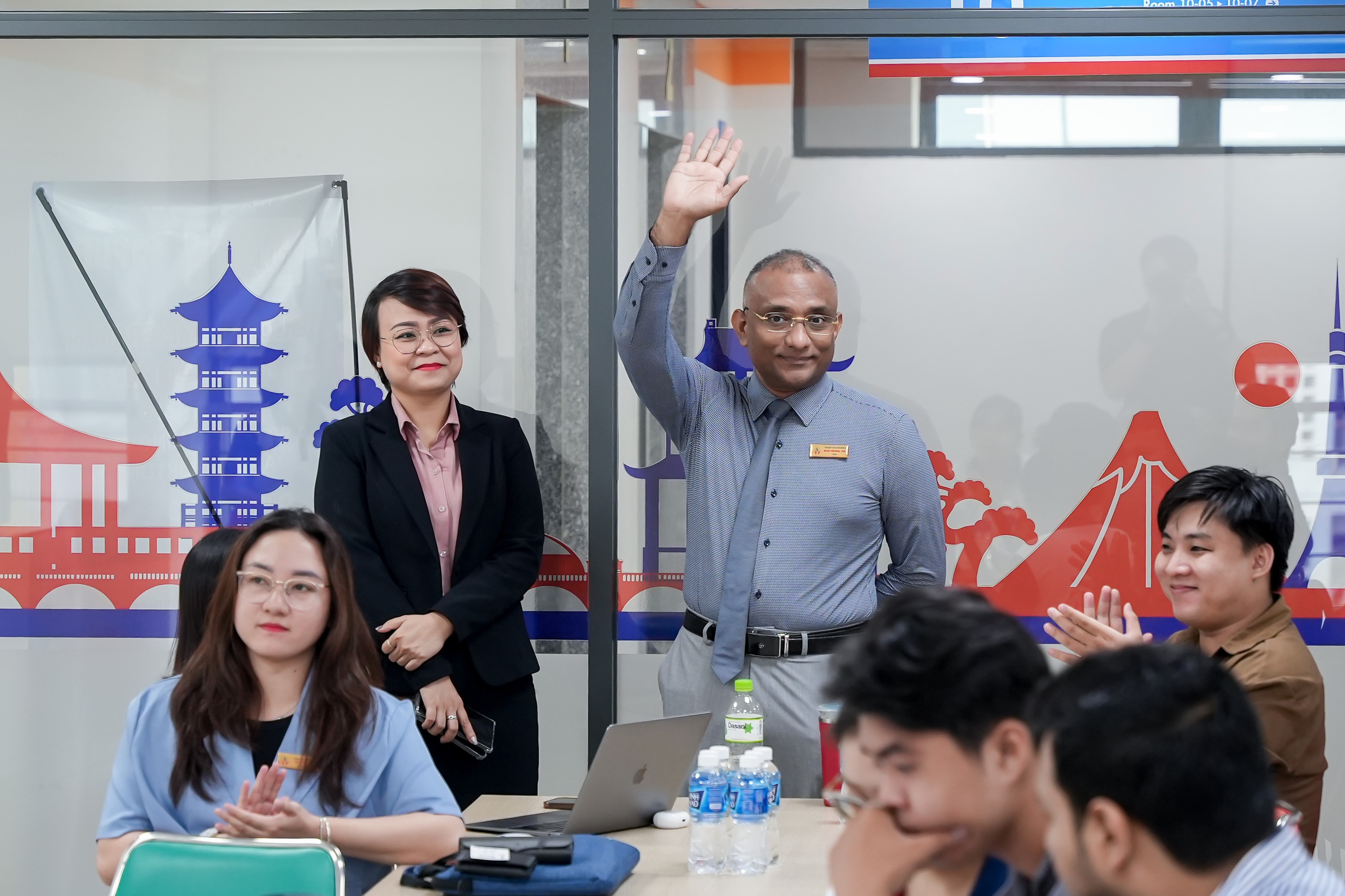 ‘Tôi đã tìm thấy một mái nhà ở Việt Nam’ - Ảnh 3.