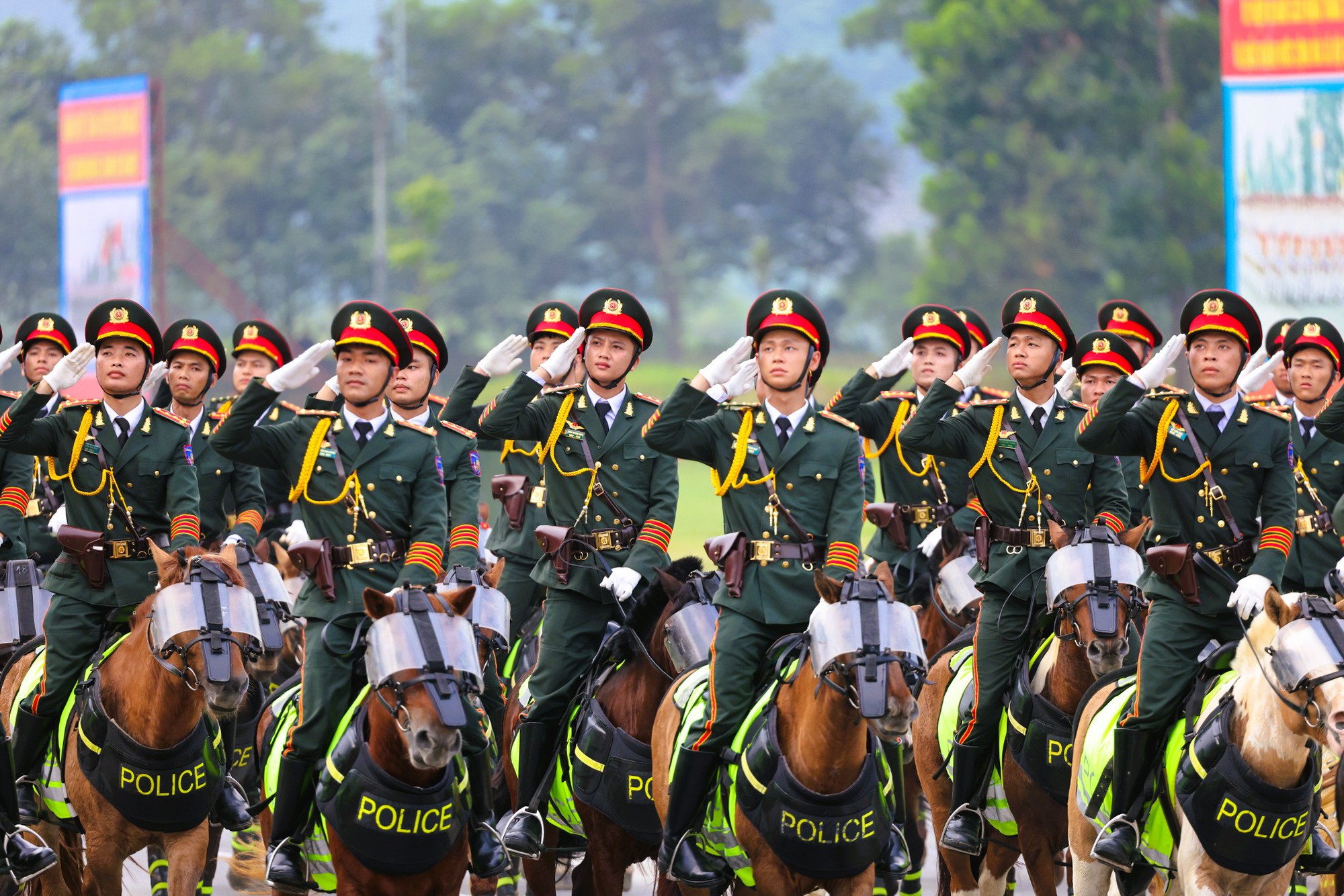 Hùng tráng những đoàn quân quyết thắng- Ảnh 9. Hùng tráng những đoàn quân quyết thắng- Ảnh 9.