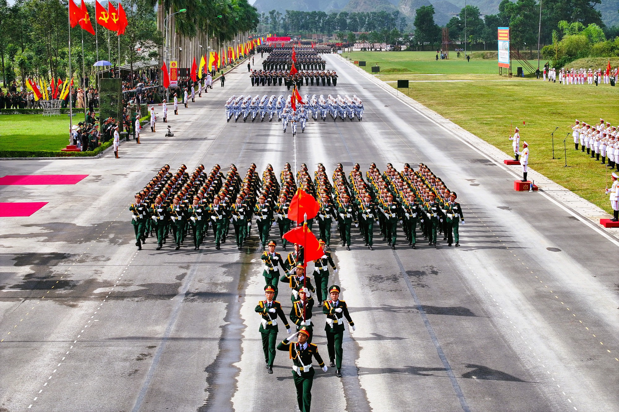 Hùng tráng những đoàn quân quyết thắng- Ảnh 15. Hùng tráng những đoàn quân quyết thắng- Ảnh 15.