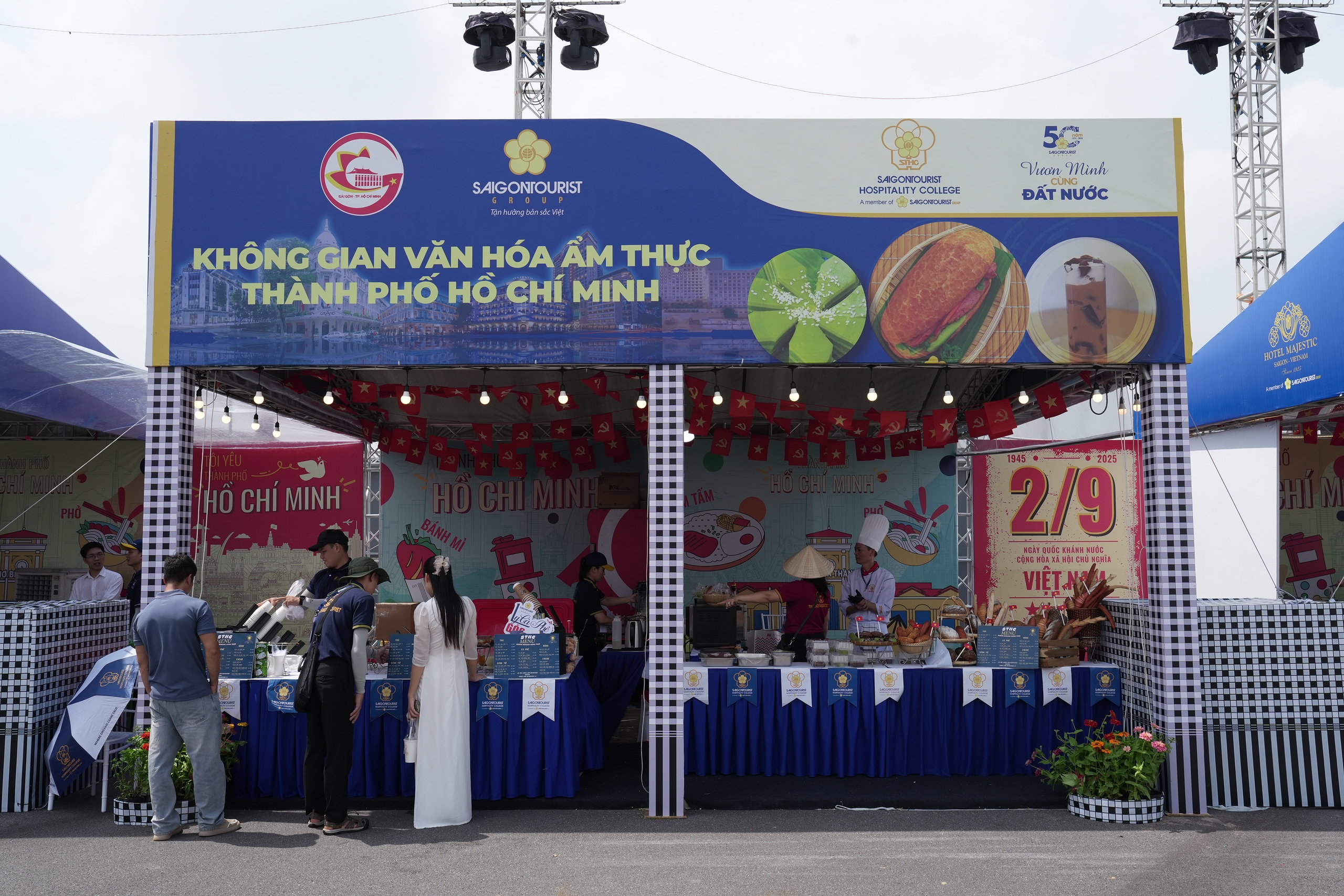 Tầm vóc siêu đô thị TP.HCM tại triển lãm thành tựu đất nước- Ảnh 8. Tầm vóc siêu đô thị TP.HCM tại triển lãm thành tựu đất nước- Ảnh 8.