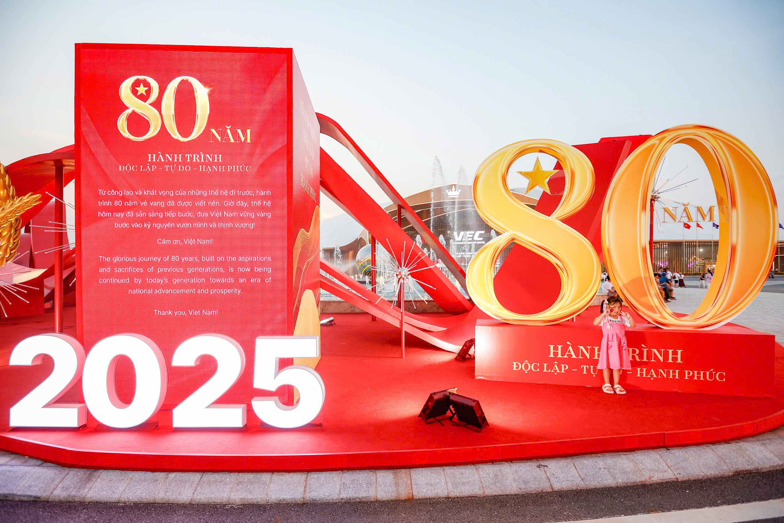 Những 'tọa độ check-in' tại triển lãm '80 năm hành trình Độc lập-Tự do-Hạnh phúc' - Ảnh 8.