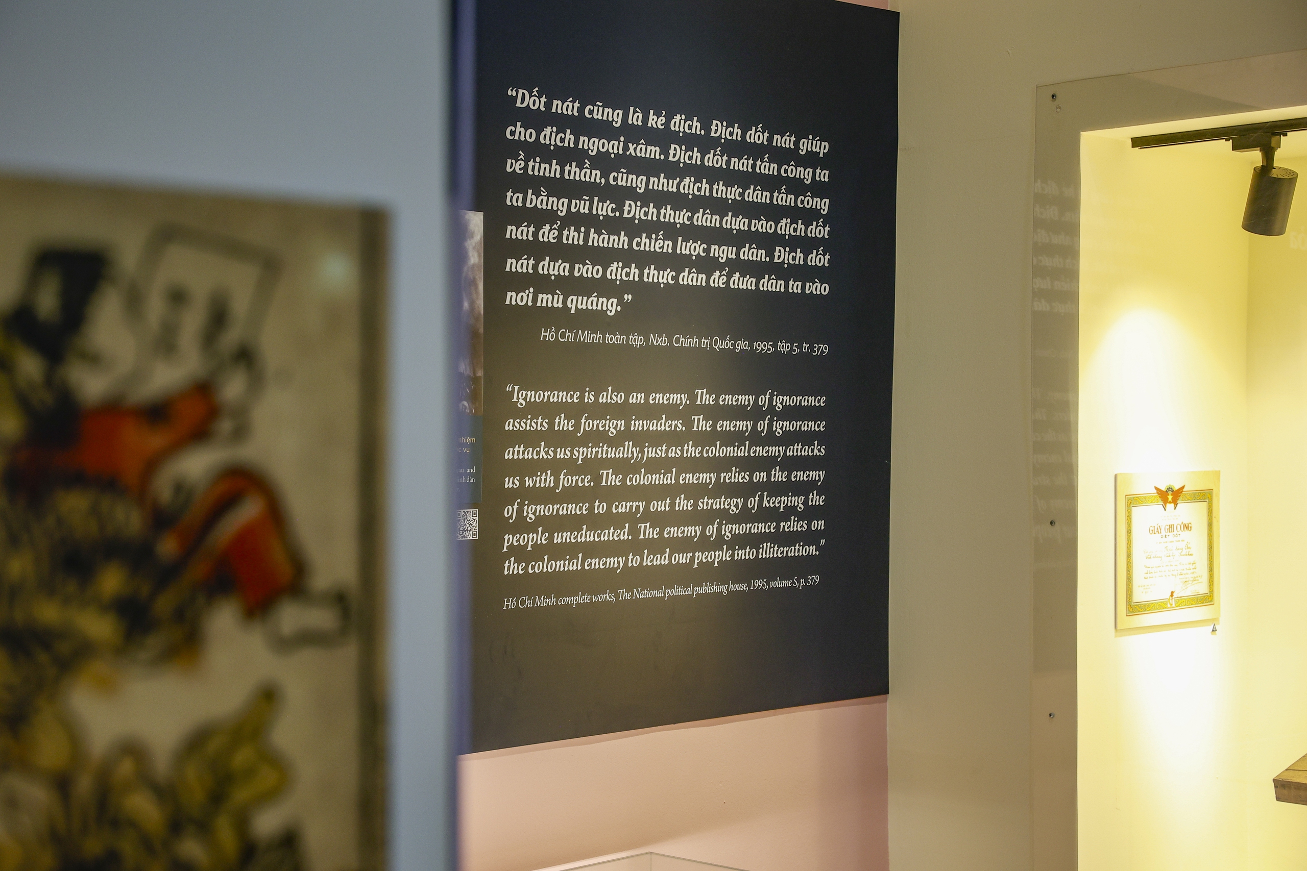 - Fotografie 3. - Ảnh 3.