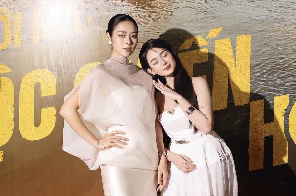 Nàng thơ ‘gây sốt’ trong phim có NSƯT Hoài Linh đóng là ai? - Ảnh 2.