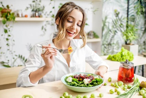 Cách sử dụng kem trị mụn hiệu quả, ngăn ngừa tái phát - Ảnh 13.