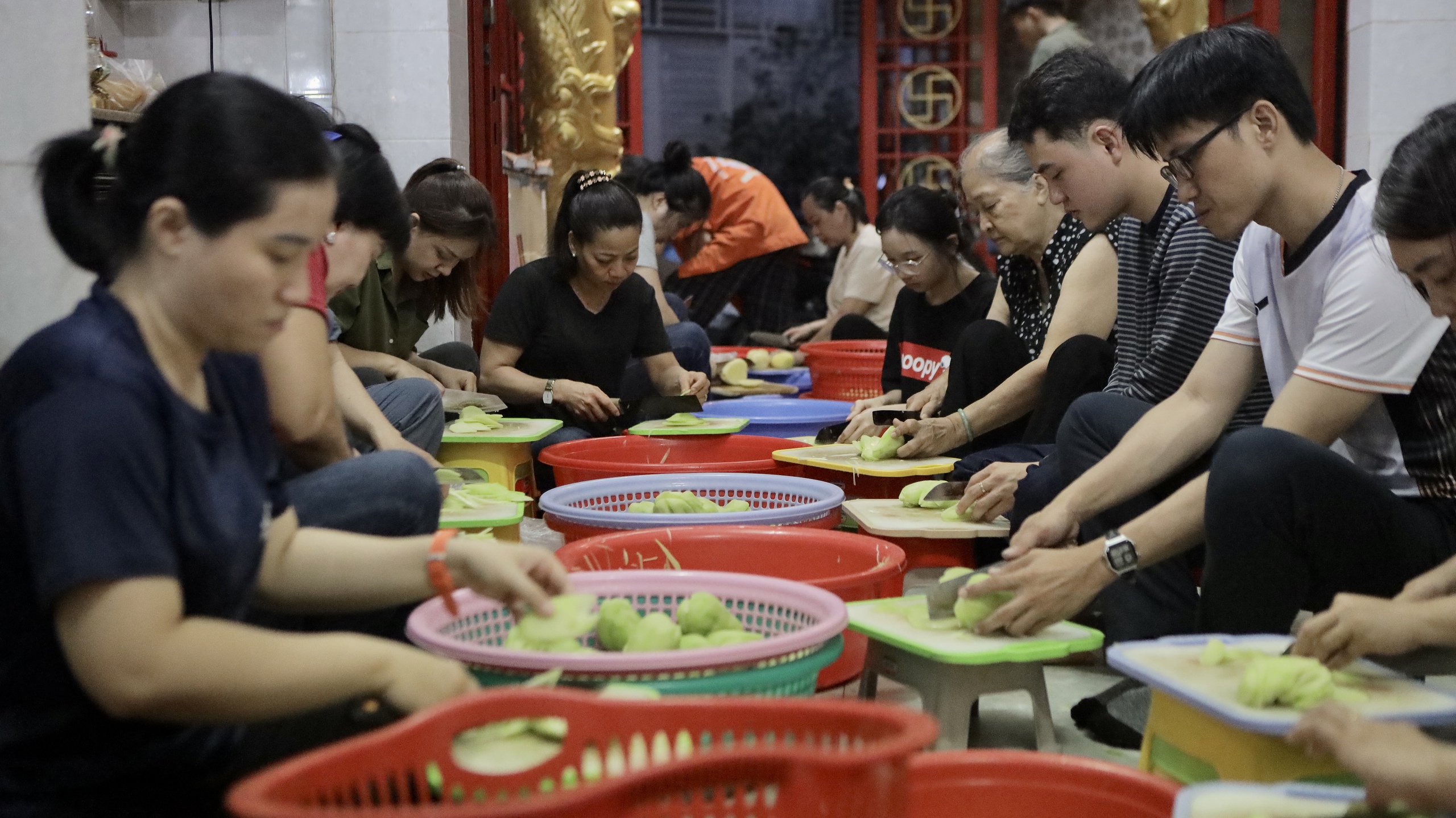 12 năm phát cơm từ thiện ở bệnh viện: Bếp chùa Phổ Thành chưa từng tắt lửa - Ảnh 3.