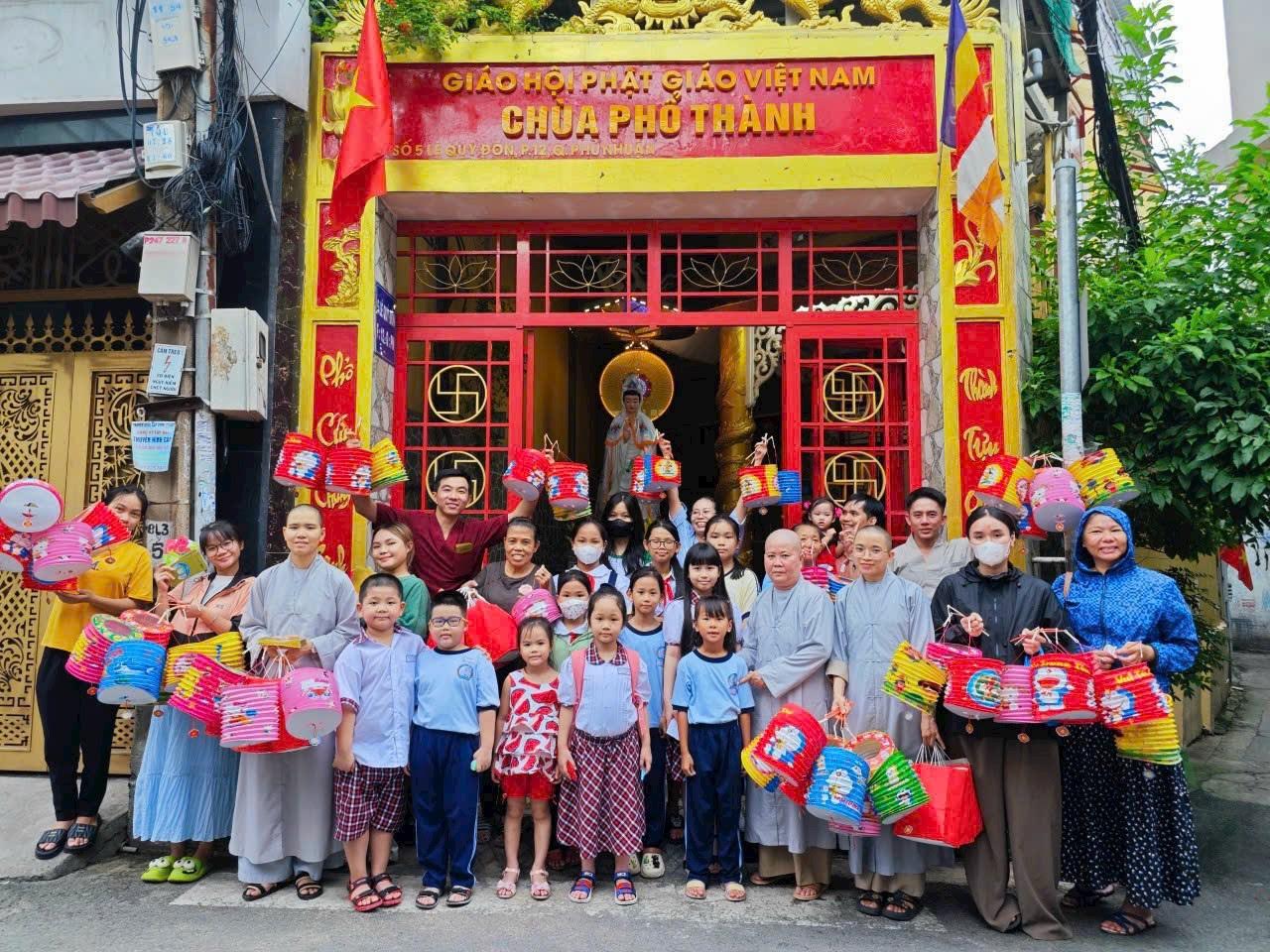 12 năm phát cơm từ thiện ở bệnh viện: Bếp chùa Phổ Thành chưa từng tắt lửa - Ảnh 4.