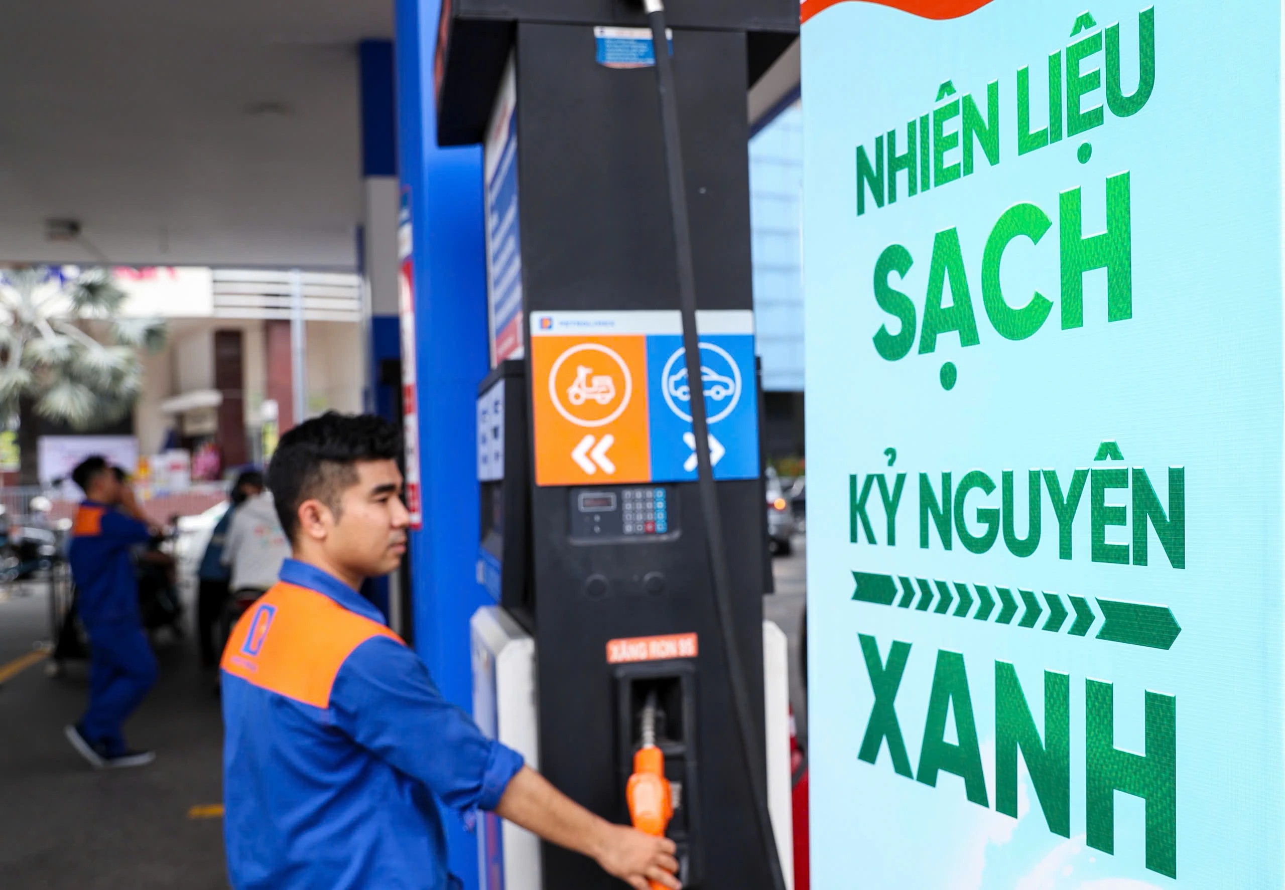 Lượng xăng E10 bán ra đang tăng dần