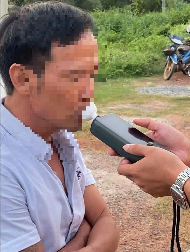 Đồng Nai: Tài xế vi phạm nồng độ cồn vượt hơn 5 lần mức 'kịch khung'- Ảnh 2.