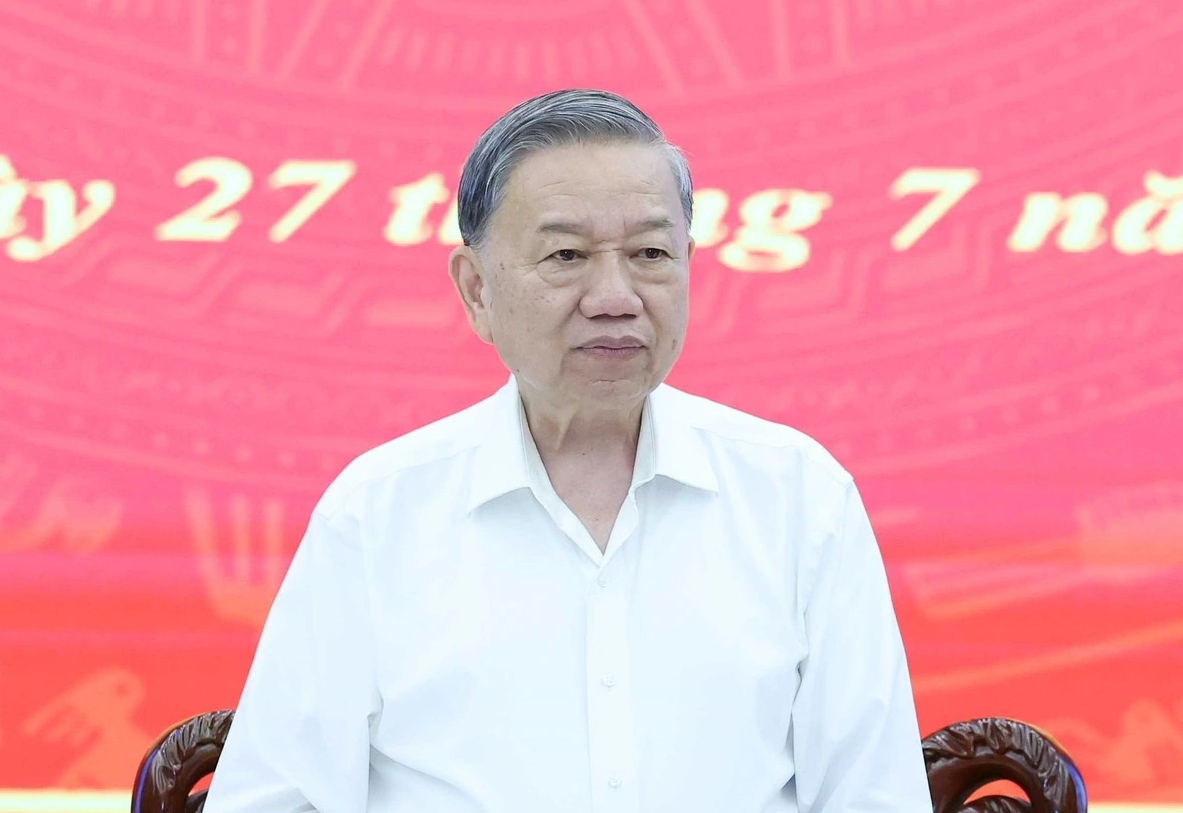 Tổng Bí thư: Đảm bảo người dân mất nhà có chỗ ở, không đói rét - Ảnh 1.