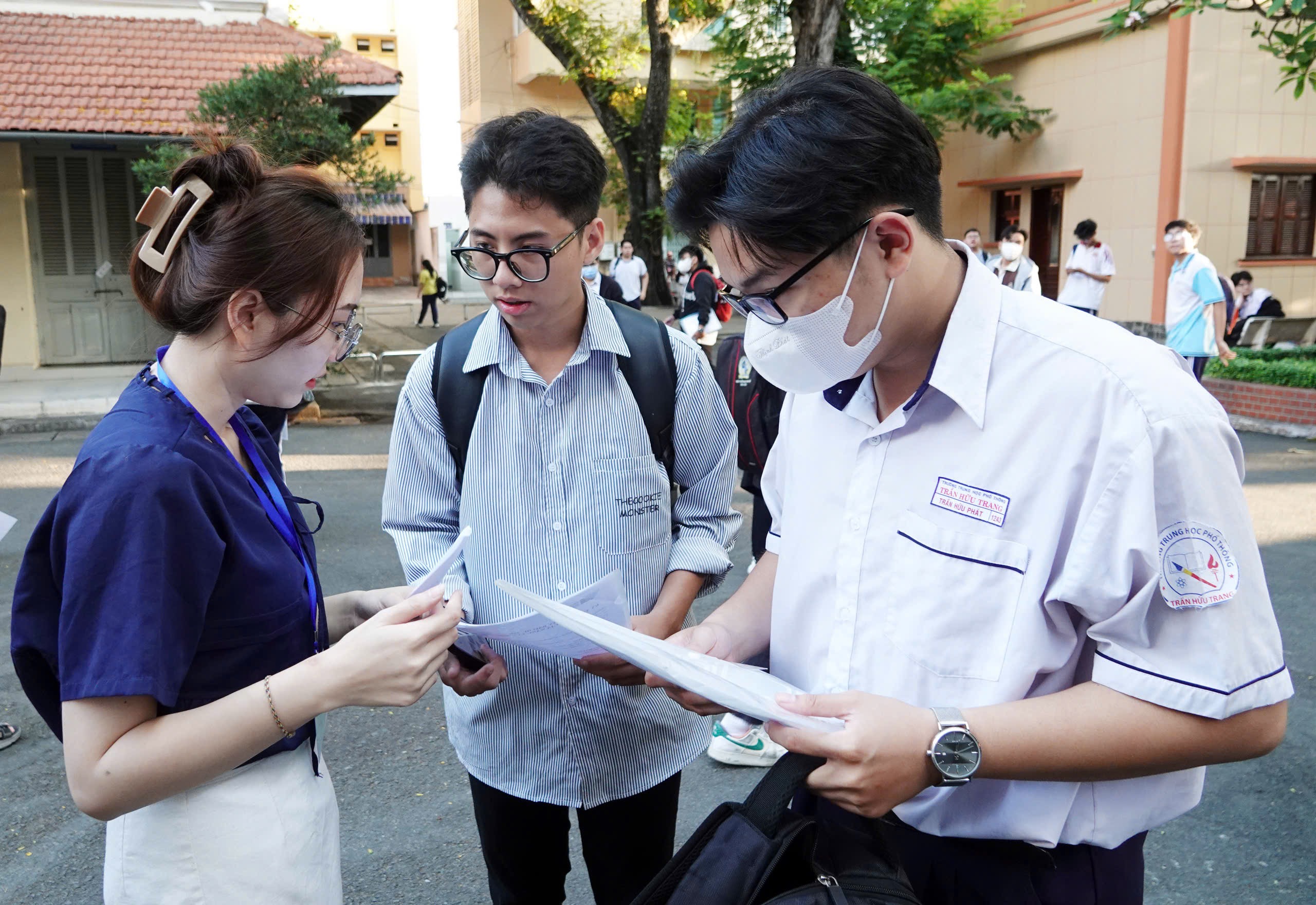 Bách phân vị điểm thi năng lực ĐH Quốc gia TP.HCM theo 5 tổ hợp  - Ảnh 1.