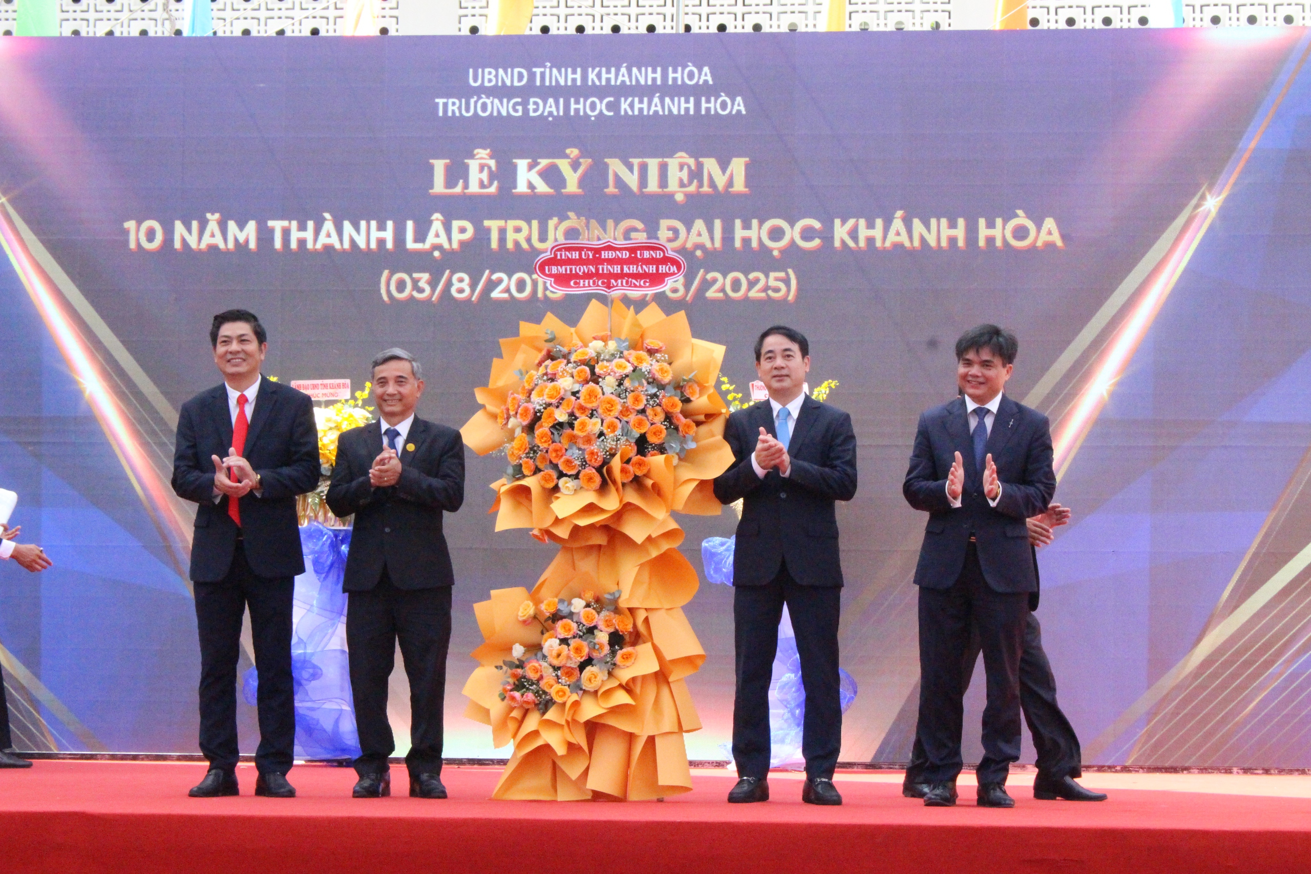 Університет Кханьхоа відкриває магістерську програму з математики - Фото 3. ĐH Khánh Hòa mở chương trình đào tạo thạc sĩ toán học- Ảnh 3.