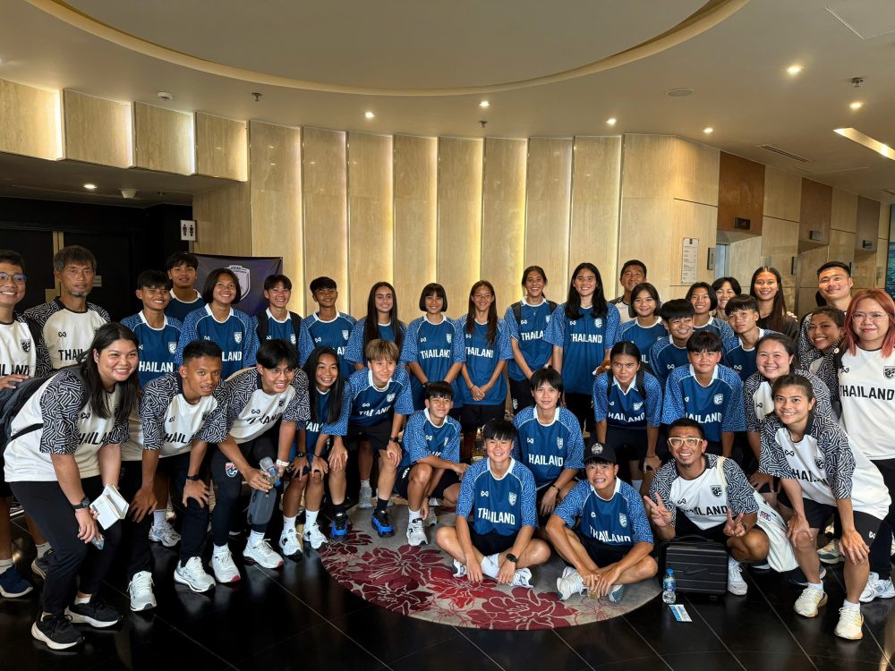 គ្រូបង្វឹកក្រុមជម្រើសជាតិថៃនិយាយអ្វីដែលគួរឲ្យភ្ញាក់ផ្អើលអំពីវៀតណាម៖ ពាន AFF Women's Cup ពិតជាគួរឲ្យភ្ញាក់ផ្អើល - រូបថត ១. HLV đội tuyển Thái Lan nói điều bất ngờ về Việt Nam: AFF Cup nữ rất kịch tính- Ảnh 1.