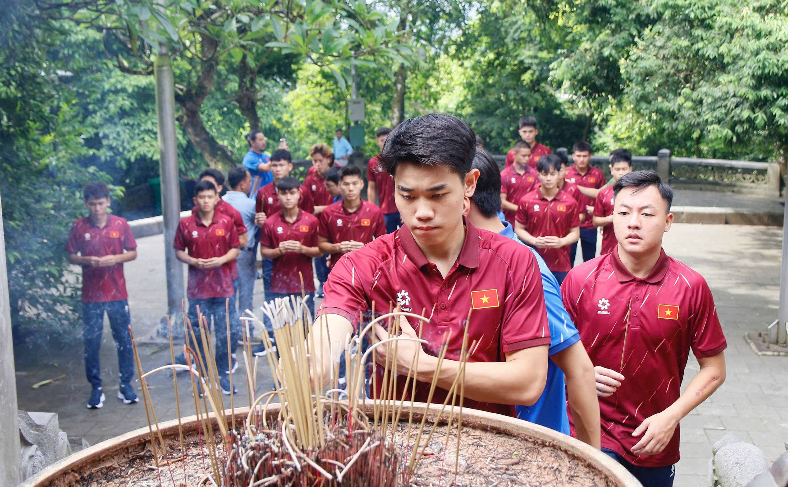 Vietnams U.23-lag: Förlänger segersviten i det säkra landet Viet Tri - Foto 1. Đội tuyển U.23 Việt Nam: Kéo dài mạch thắng trên đất lành Việt Trì- Ảnh 1.