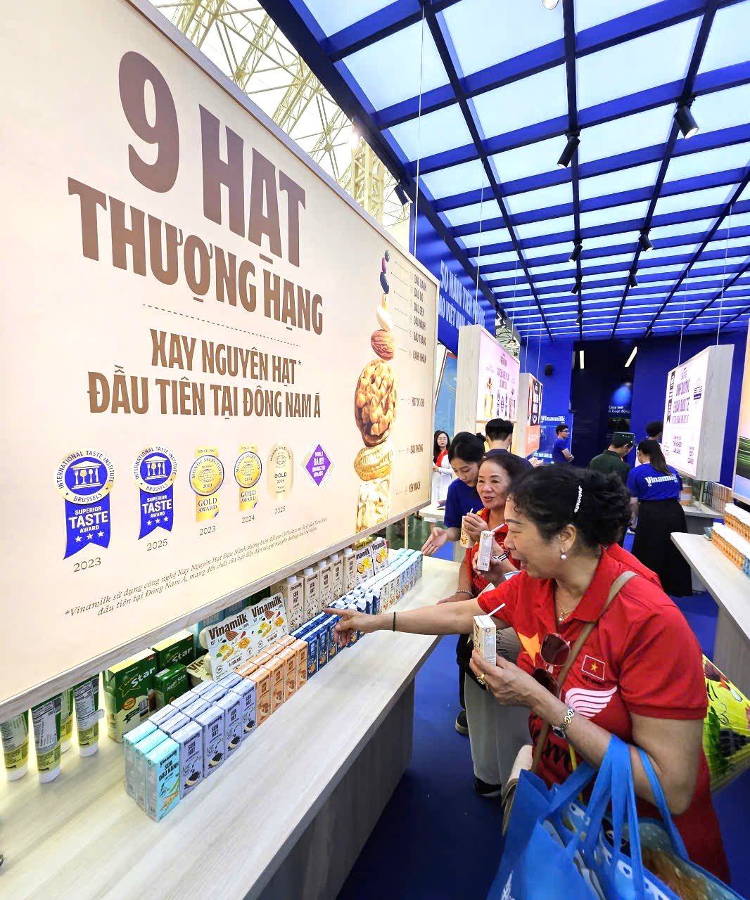 Vinamilk tạo điểm nhấn tại triển lãm thành tựu đất nước 80 năm - Ảnh 9.