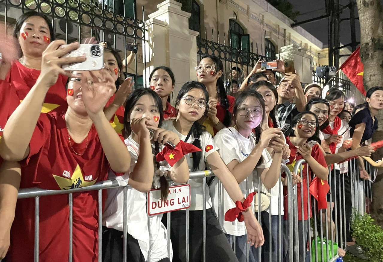 Người trẻ 'cháy' hết mình cùng đại lễ A80 - Ảnh 3.