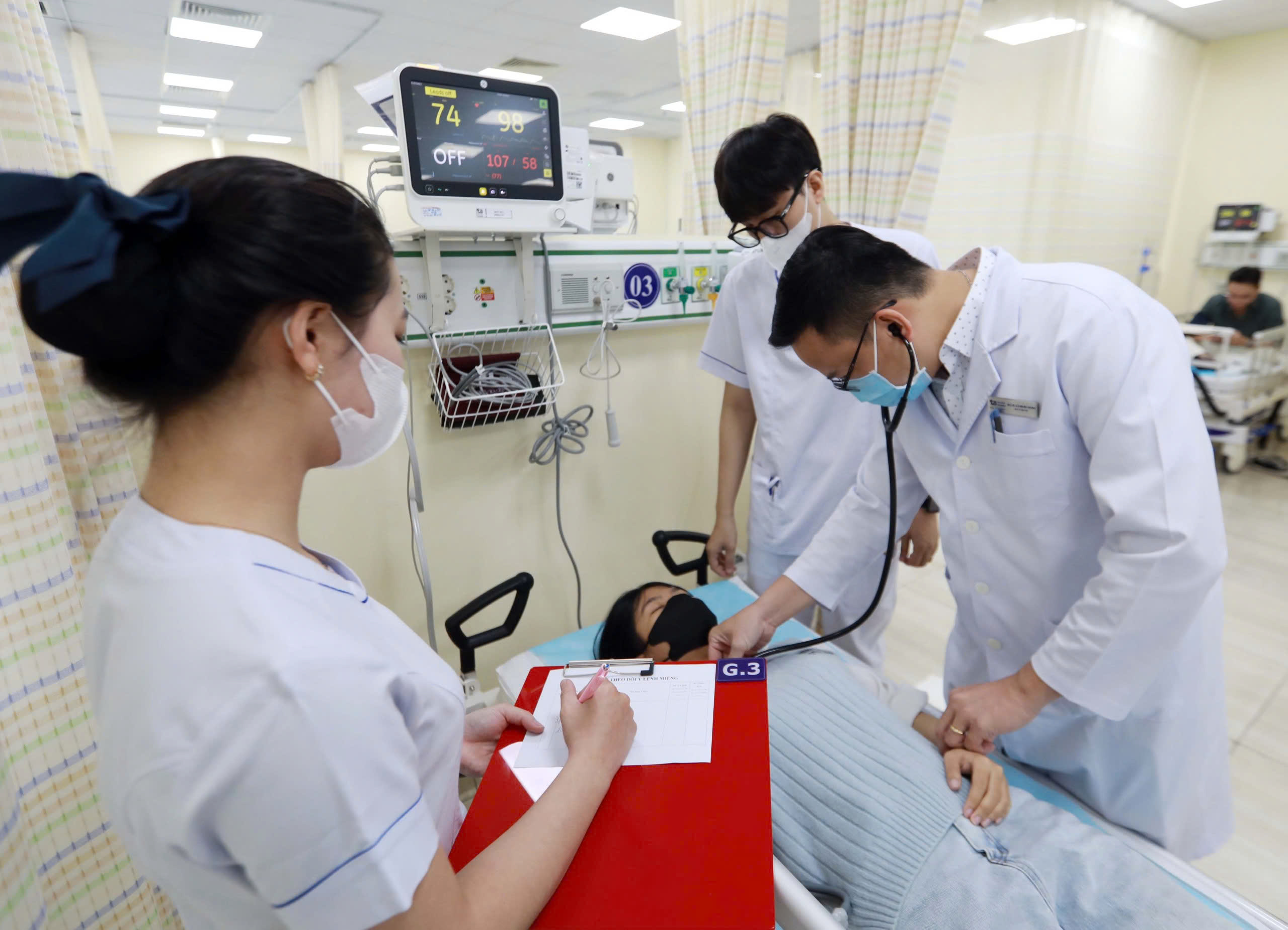 Xây dựng đề án tiền lương cho giáo viên, nhân viên y tế sau sắp xếp  - Ảnh 1.