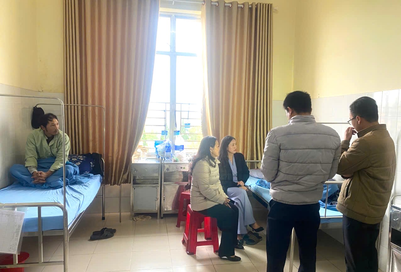 Hai công nhân vệ sinh môi trường ở Đà Lạt bị hành hung phải nhập viện - Ảnh 1.