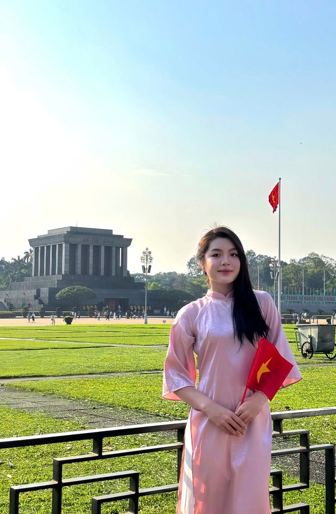 ‘Hot girl’ bóng chuyền Hà Kiều Vy gây thương nhớ với bộ ảnh mừng Quốc khánh - Ảnh 10. ‘Hot girl’ bóng chuyền Hà Kiều Vy gây thương nhớ với bộ ảnh mừng Quốc khánh - Ảnh 10.