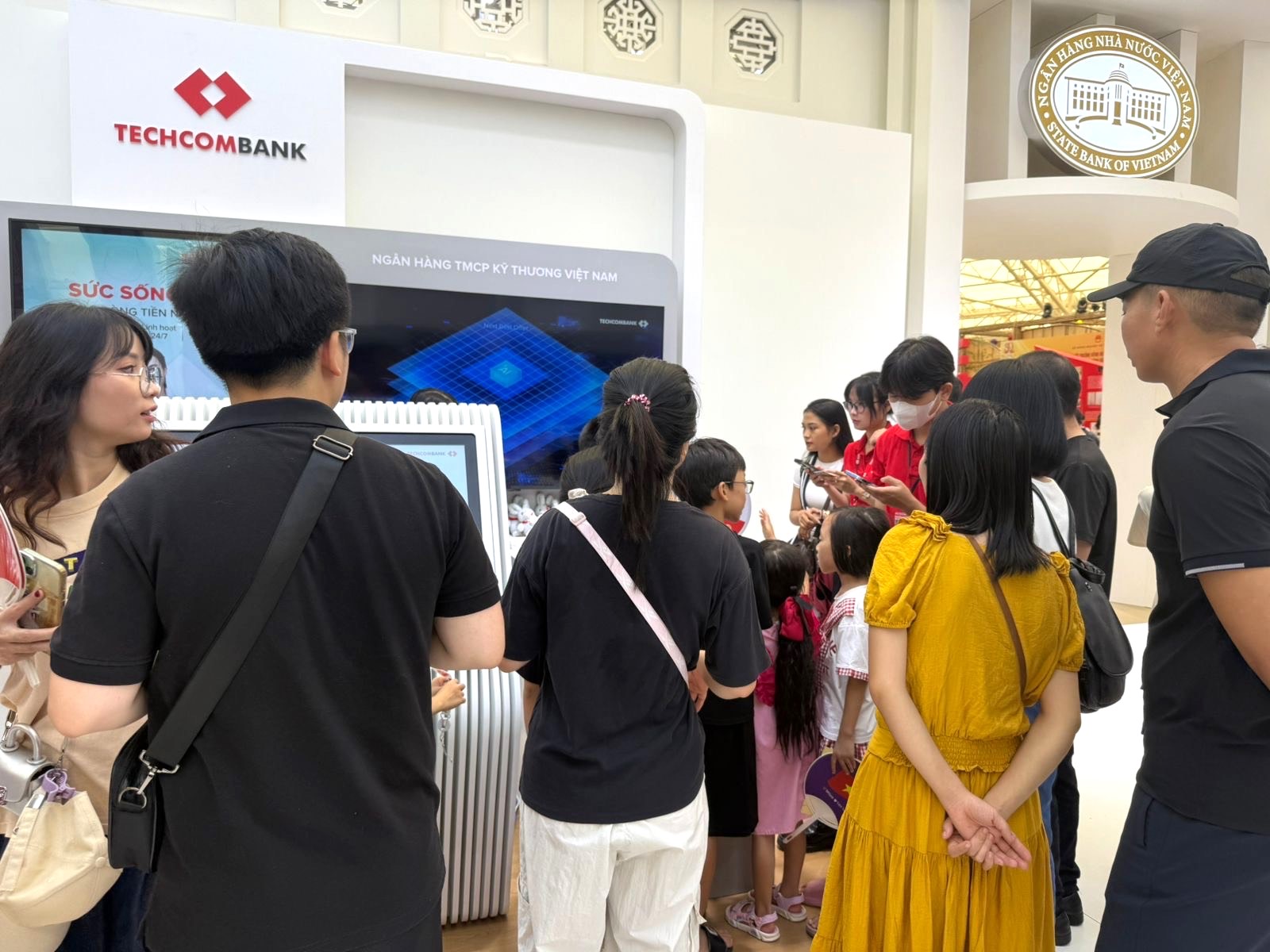 Techcombank trong mùa đại lễ: tự hào sống cùng thời khắc lịch sử - Ảnh 4.