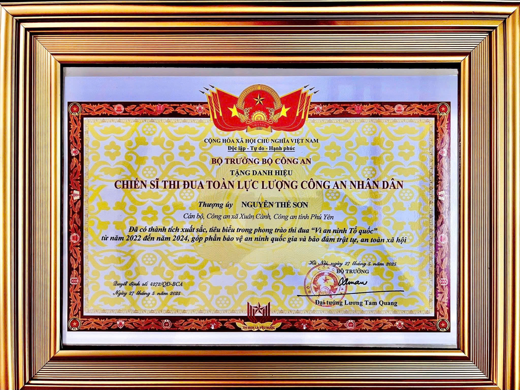 Giữ Tổ quốc bình yên: Thượng úy trẻ giữ bình yên cho làng biển Xuân Cảnh- Ảnh 4. Giữ Tổ quốc bình yên: Thượng úy trẻ giữ bình yên cho làng biển Xuân Cảnh- Ảnh 4.