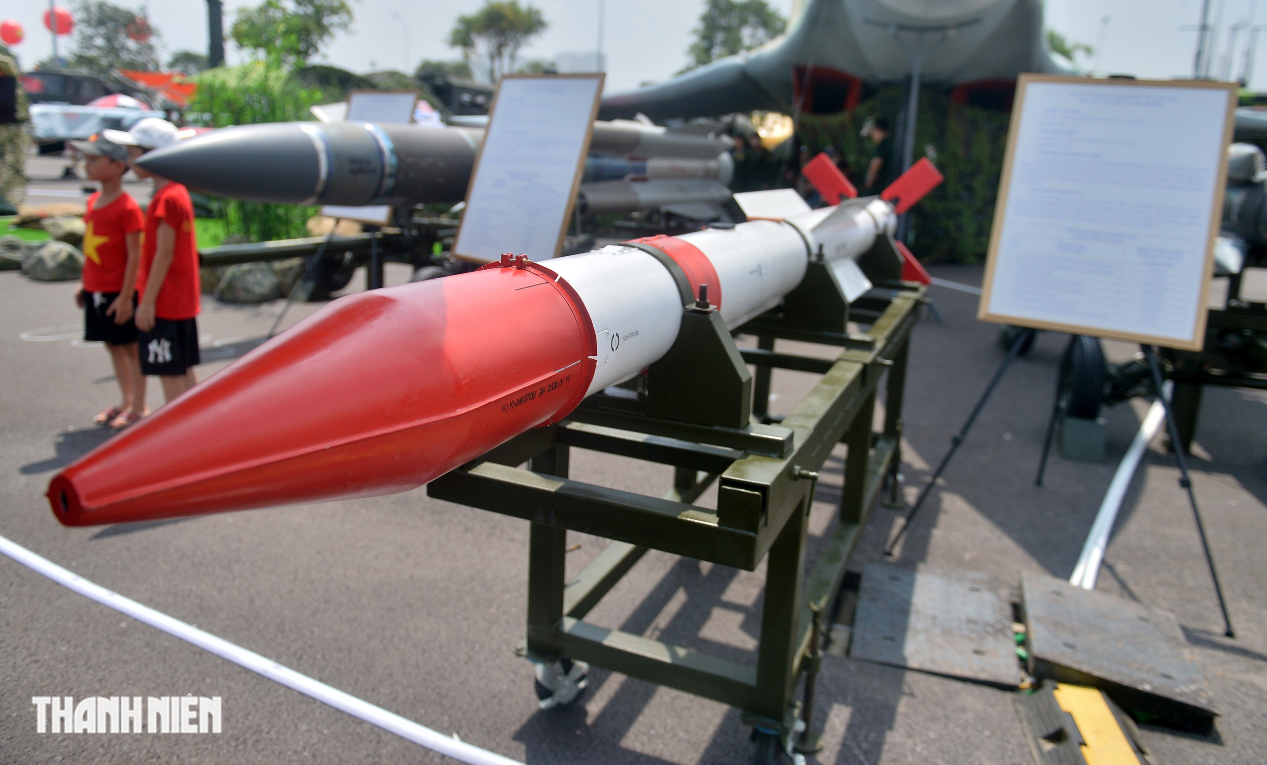 Hình ảnh 5 loại tên lửa hiện đại của tiêm kích Su30-MK2 lần đầu được công bố- Ảnh 4. Hình ảnh 5 loại tên lửa hiện đại của tiêm kích Su30-MK2 lần đầu được công bố- Ảnh 4.