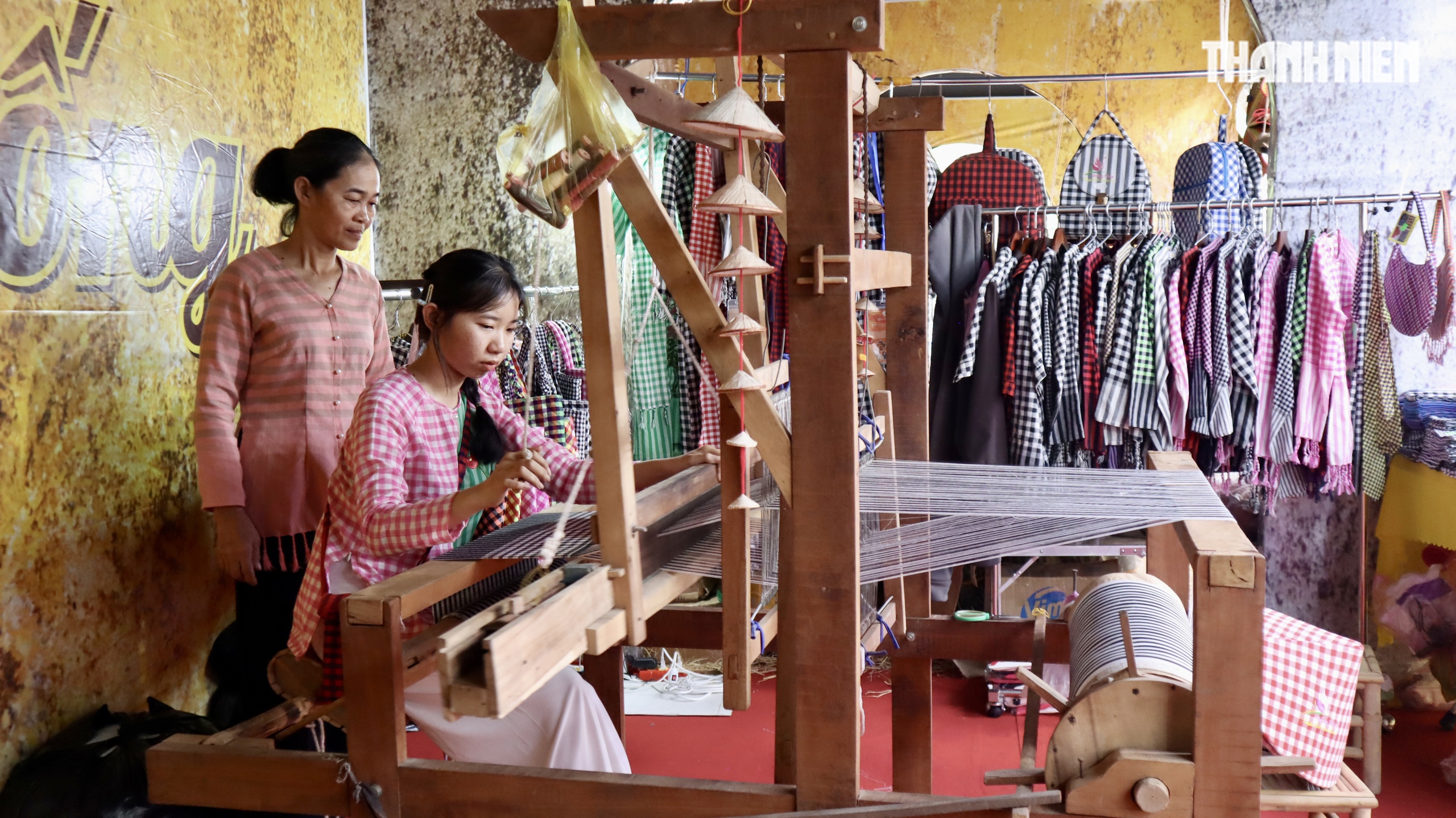 'Xuyên không' đến các làng nghề dân gian ngay trung tâm TP.HCM dịp Quốc khánh 2.9 - Ảnh 3.