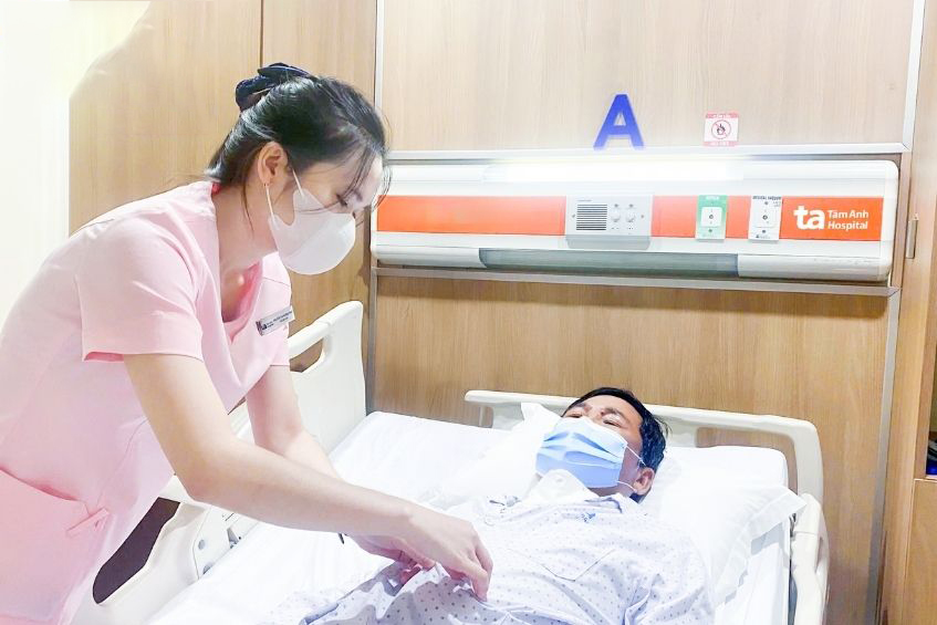 Từ bỏ điều trị ung thư, về quê uống thuốc nam khiến bướu tăng gấp ba - Ảnh 1.