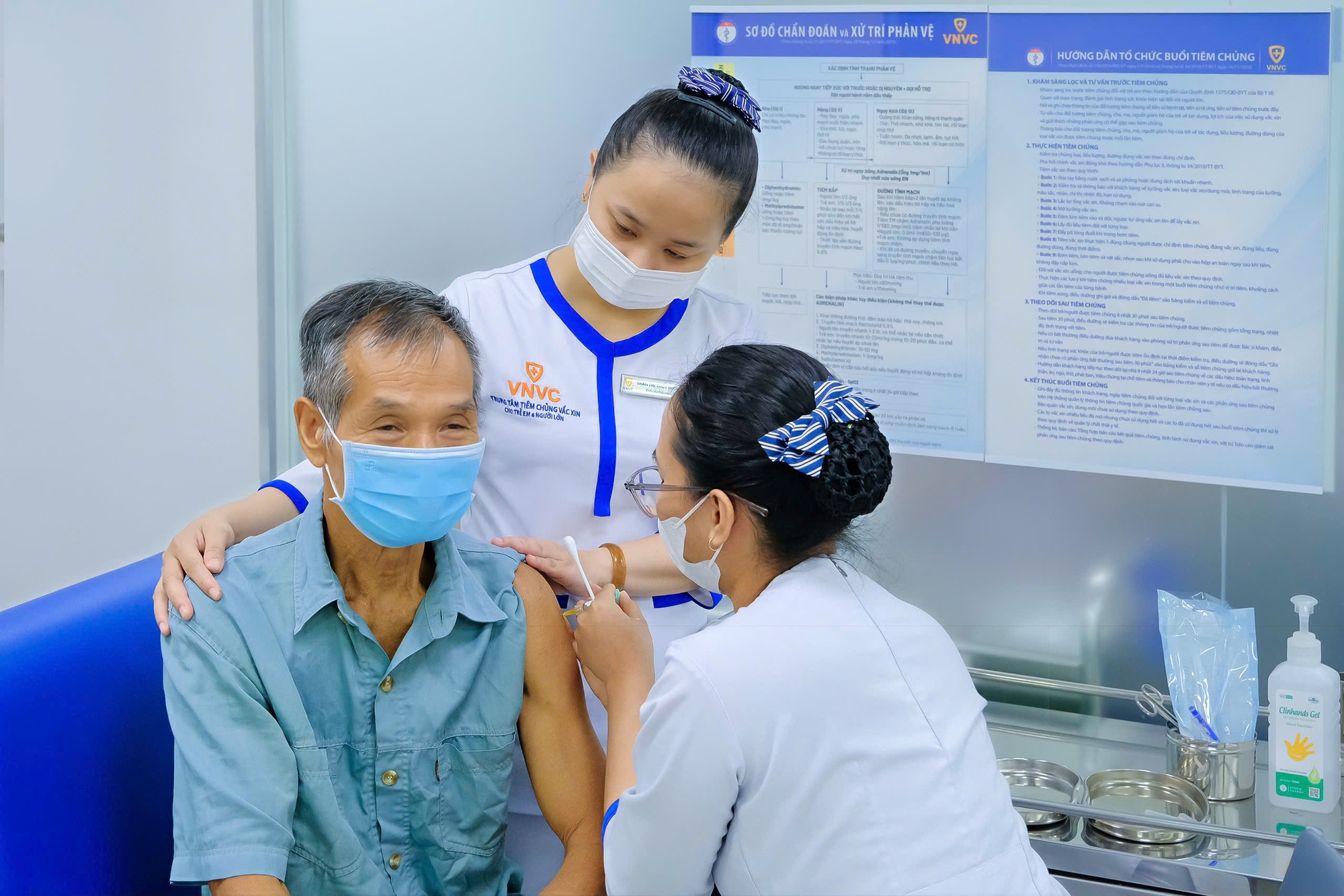 Những dấu mốc lịch sử của ngành y tế Việt Nam trong 80 năm phát triển - Ảnh 1. Những dấu mốc lịch sử của ngành y tế Việt Nam trong 80 năm phát triển - Ảnh 1.