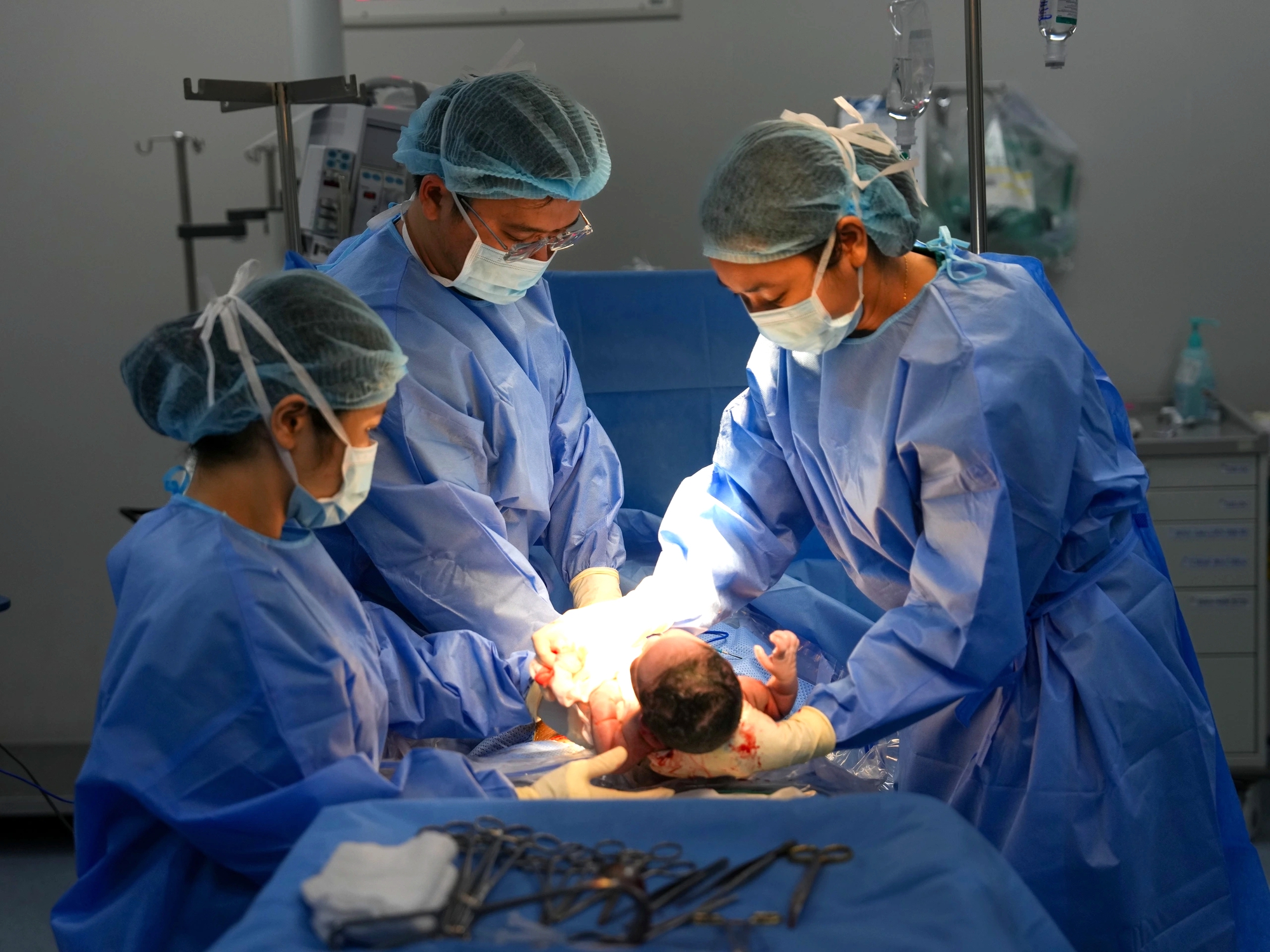 Những dấu mốc lịch sử của ngành y tế Việt Nam trong 80 năm phát triển - Ảnh 4. Những dấu mốc lịch sử của ngành y tế Việt Nam trong 80 năm phát triển - Ảnh 4.