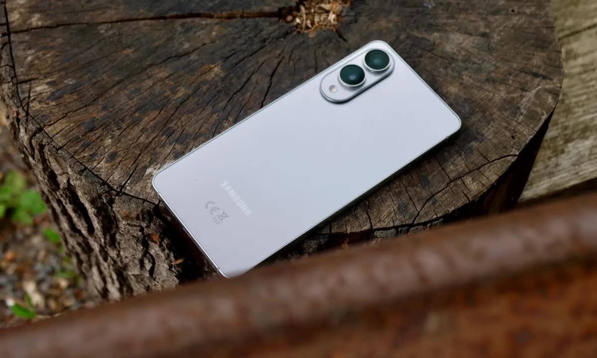 Samsung sẽ phản đòn ra sao với iPhone 17 Air? - Ảnh 1.
