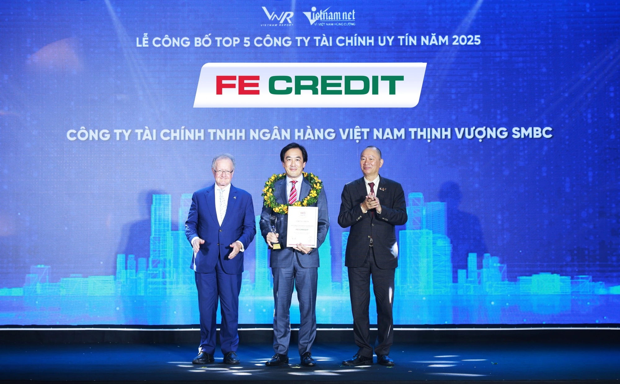 Hơn một thập kỷ giữ vững ngôi vương ngành tài chính tiêu dùng- Ảnh 1. Hơn một thập kỷ giữ vững ngôi vương ngành tài chính tiêu dùng- Ảnh 1.