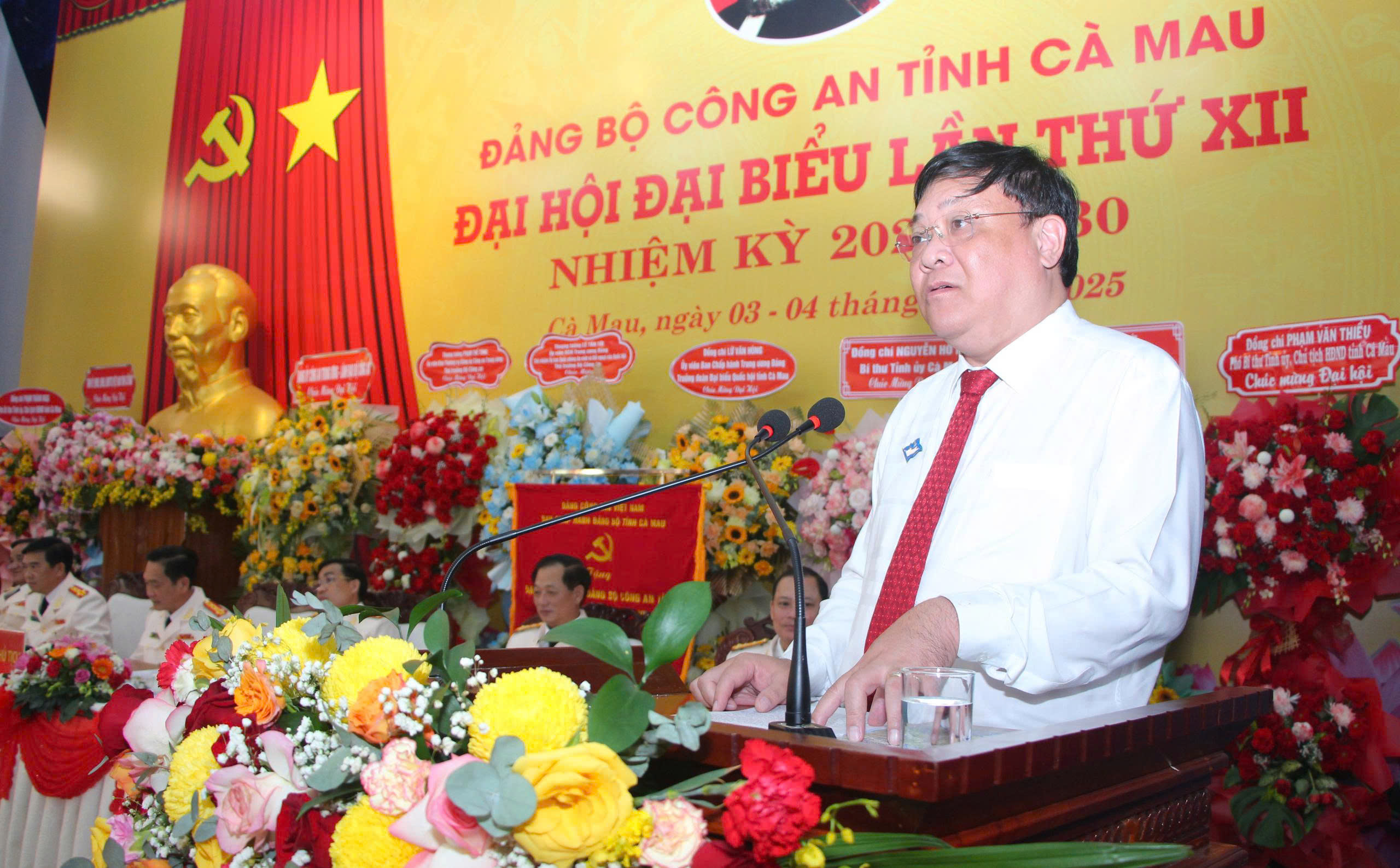 Đại tá Hồ Việt Triều làm Bí thư Đảng ủy Công an tỉnh Cà Mau - Ảnh 4.