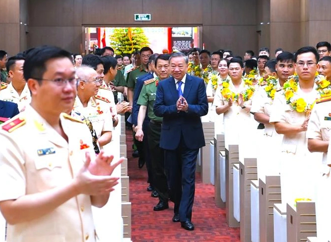 Tổng Bí thư Tô Lâm gặp mặt các điển hình tiên tiến Công an nhân dân - Ảnh 1.