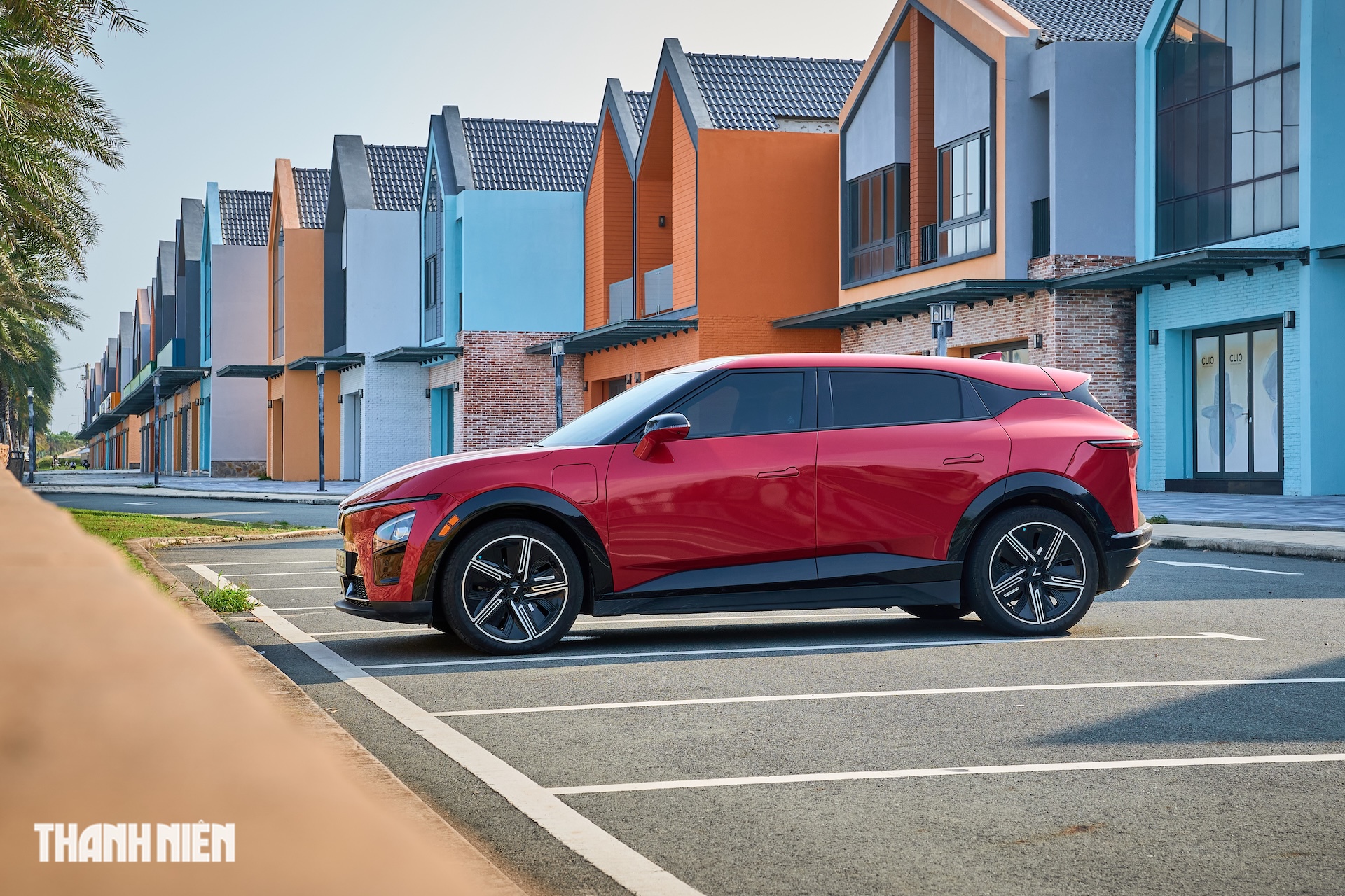 VinFast VF 7 Plus: SUV điện đáng cân nhắc dưới 1 tỉ đồng cho gia đình - Ảnh 1.