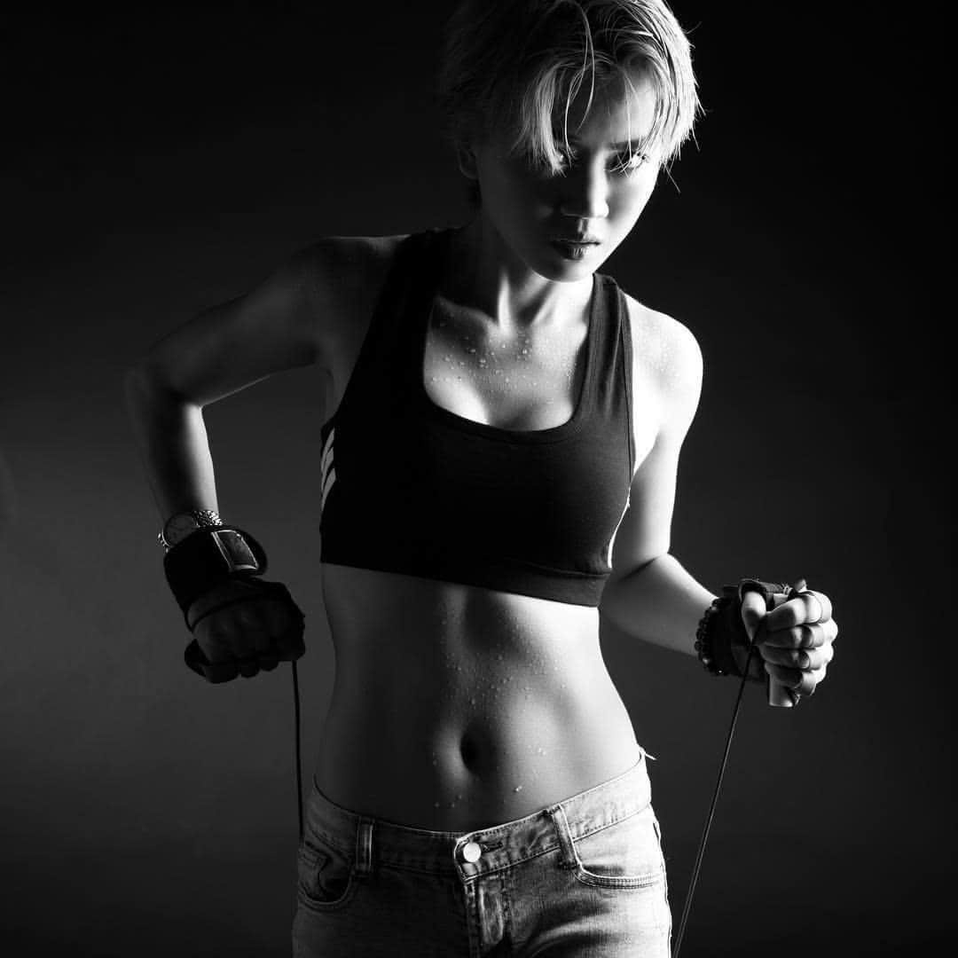 Καλλονή από ταινία δράσης: «Να έχεις πάθος για τη δουλειά σου, αλλά μην ρισκάρεις τη ζωή σου!» - Φωτογραφία 1. Bóng hồng phim hành động: 'Máu nghề nhưng đừng liều mạng !'- Ảnh 1.