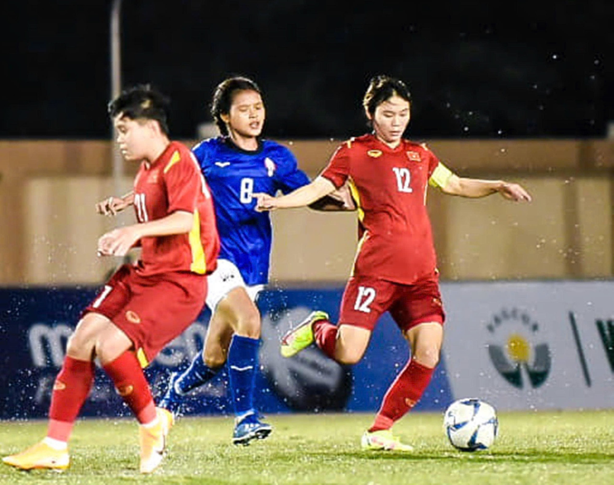 Největší výzva pro vietnamský ženský tým, kde se domácí tým utká o titul? - Foto 2. Thử thách cực đại cho đội tuyển nữ Việt Nam, xem chủ nhà tranh vô địch ở đâu?- Ảnh 2.