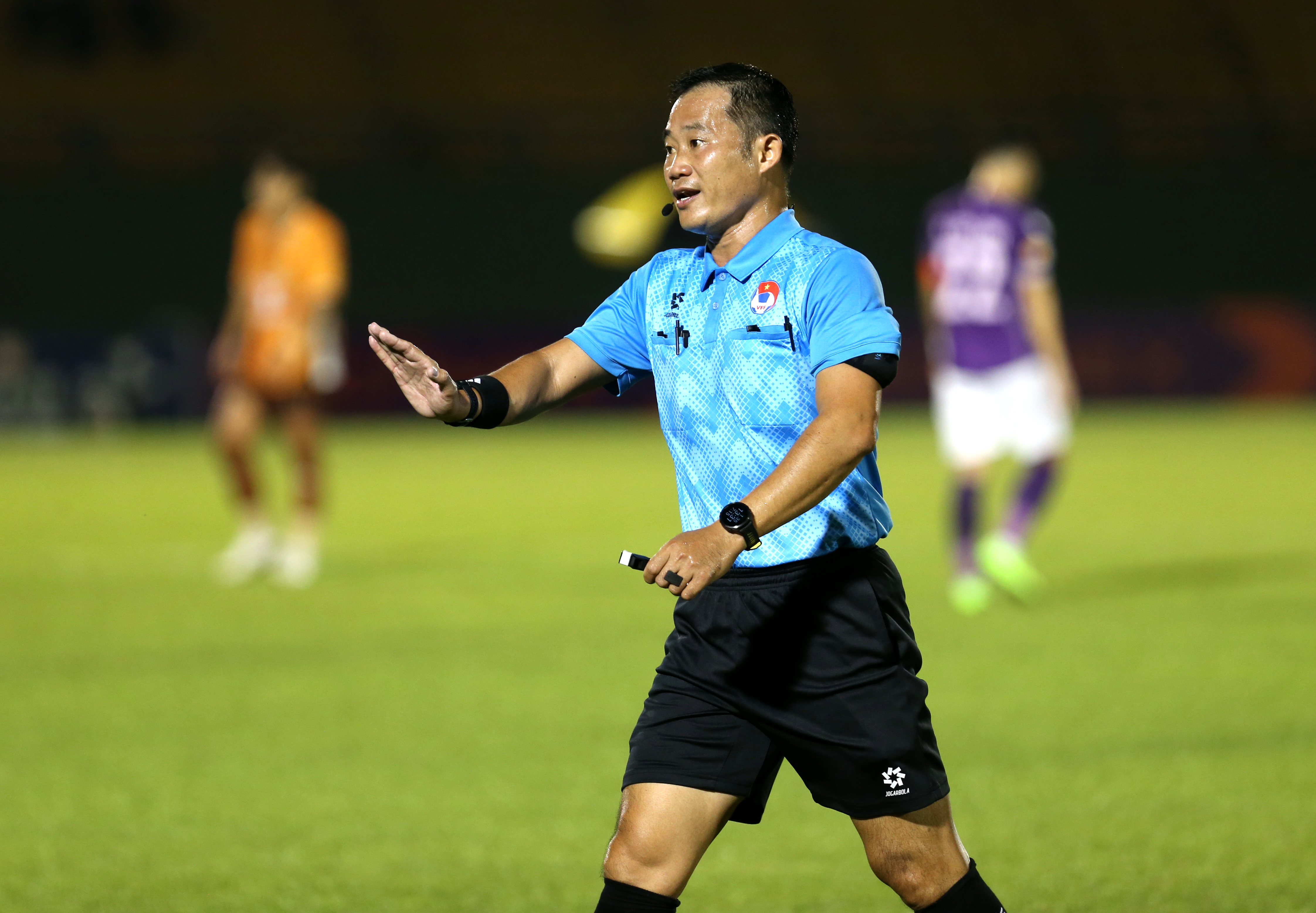 Prezydent FIFA składa kondolencje rodzinie sędziego Tran Dinh Thinha - zdjęcie 1. Chủ tịch FIFA gửi thư chia buồn với gia đình trọng tài Trần Đình Thịnh- Ảnh 1.