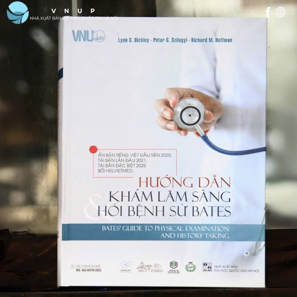 Cuốn tài liệu y khoa nhắc bác sĩ thấu cảm cùng người bệnh - Ảnh 1.