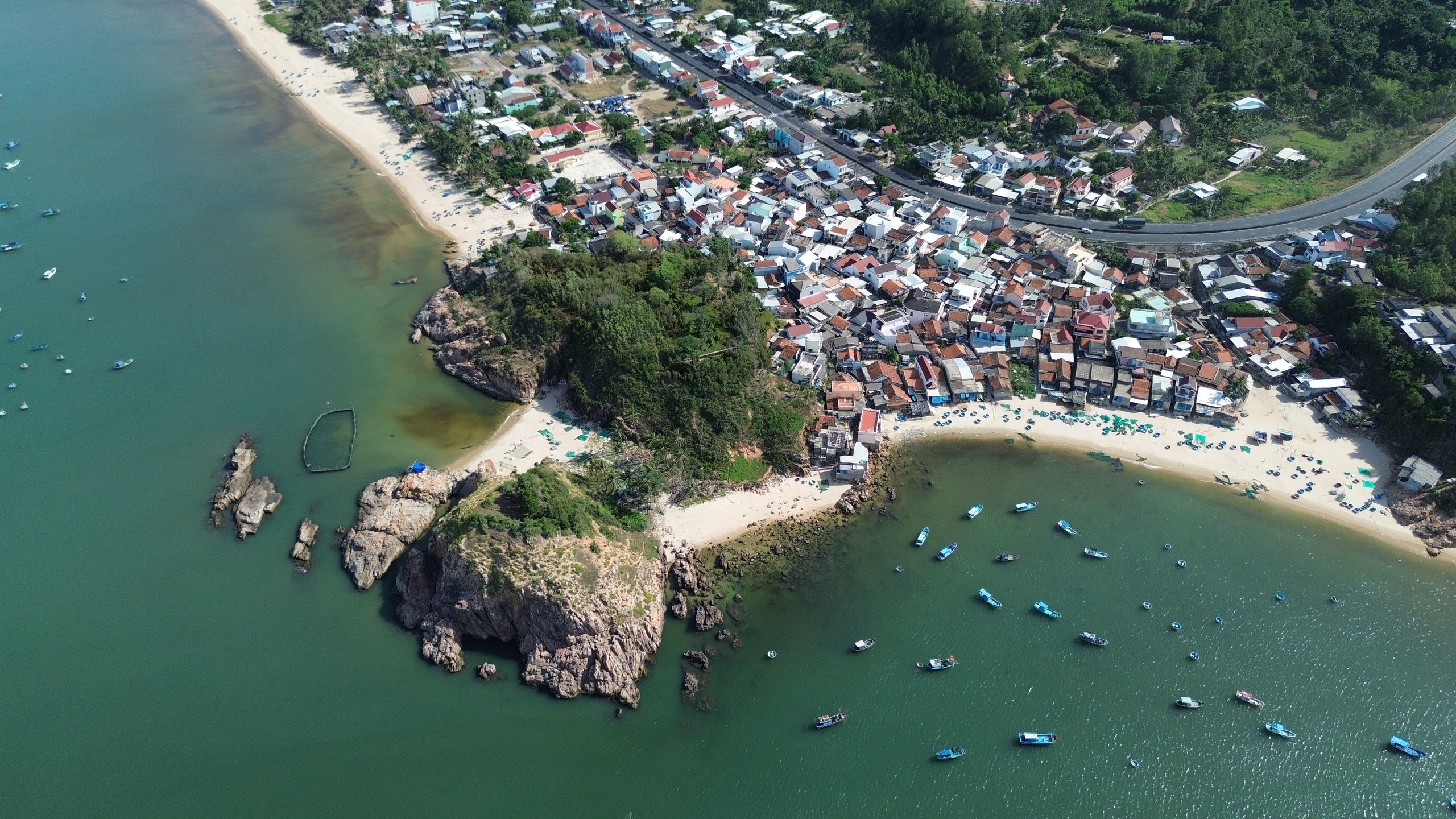 כפרי חוף יפהפיים: כפר דייגים עתיק ייחודי במפרץ שואן דאי - תמונה 4. Những ngôi làng tuyệt đẹp ven biển: Làng chài cổ độc đáo bên vịnh Xuân Đài- Ảnh 4.