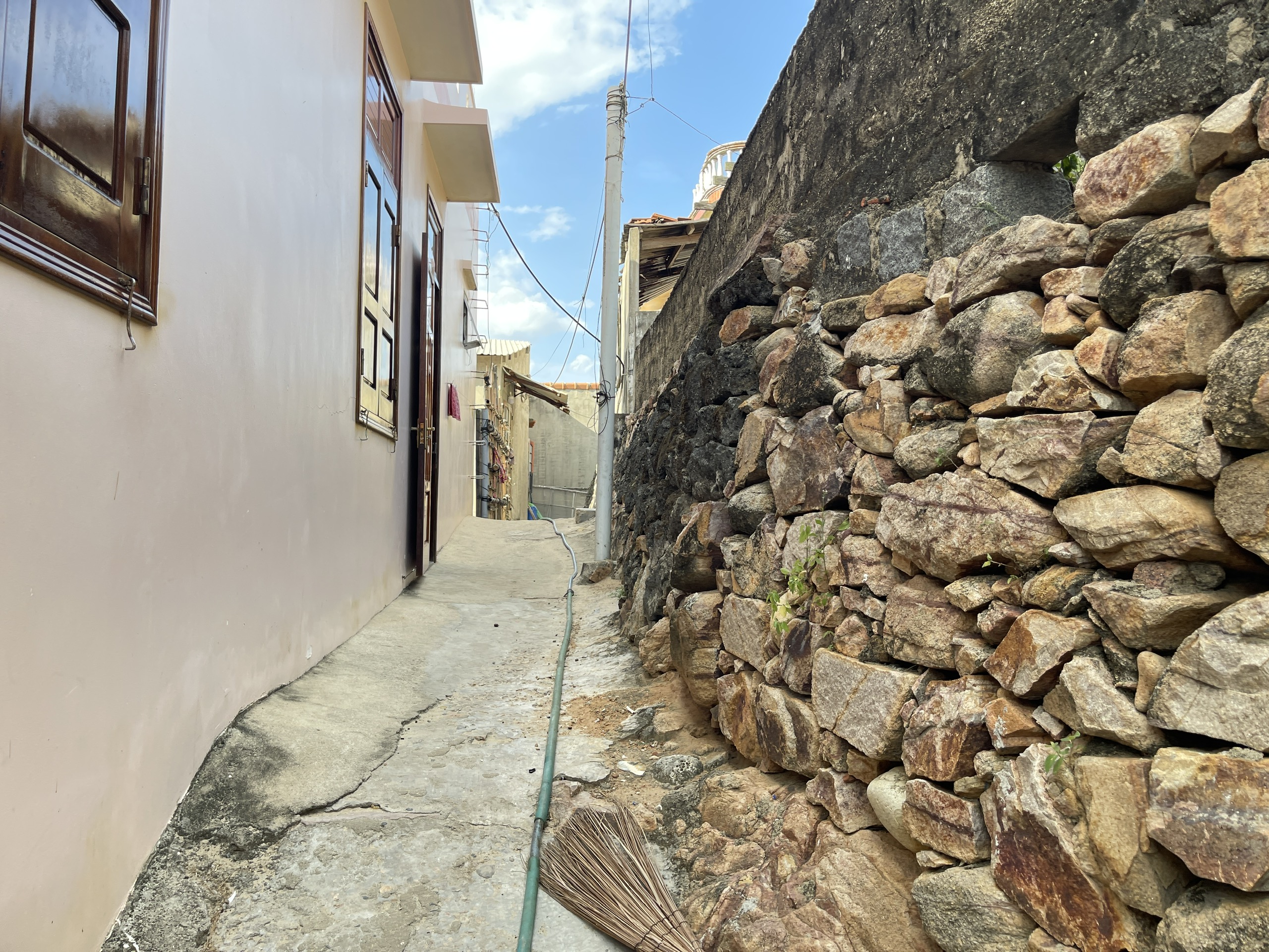 כפרי חוף יפהפיים: כפר דייגים עתיק ייחודי במפרץ שואן דאי - תמונה 9. Những ngôi làng tuyệt đẹp ven biển: Làng chài cổ độc đáo bên vịnh Xuân Đài- Ảnh 9.