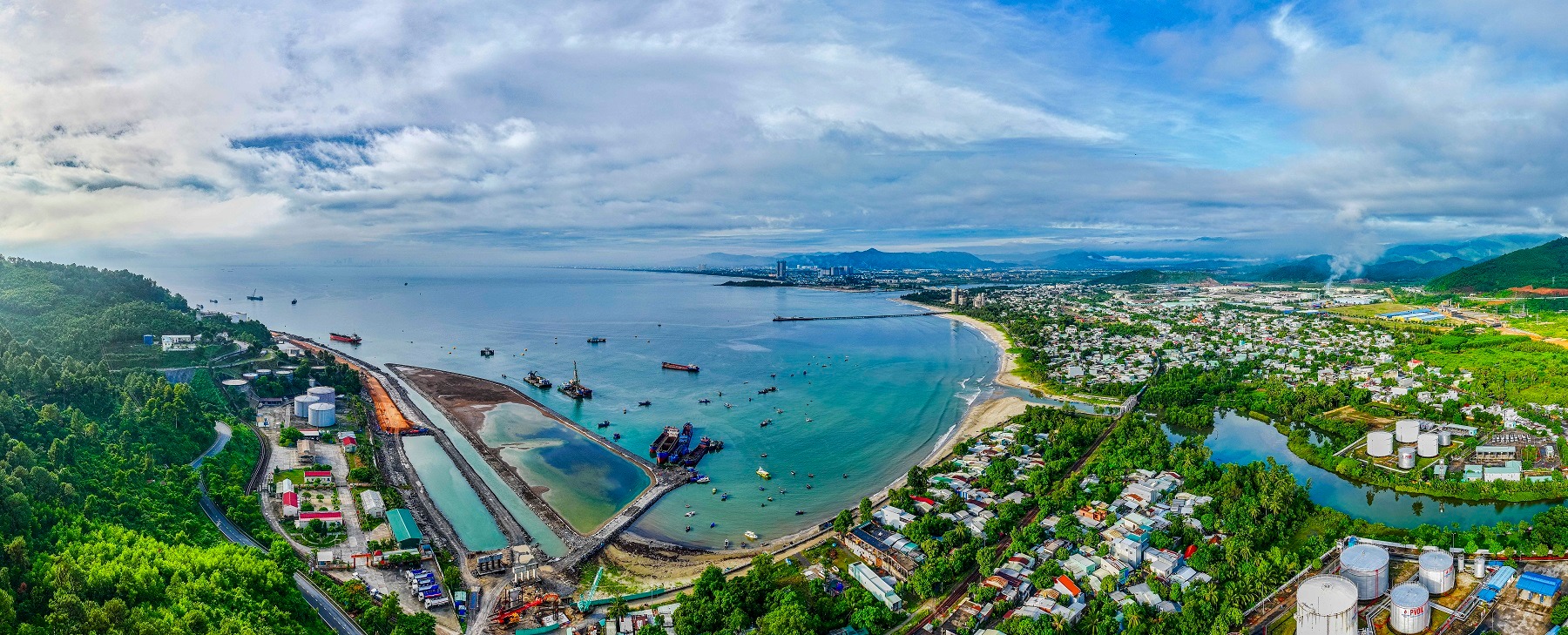 Cơ hội bứt tốc thành đầu tàu kinh tế- Ảnh 1.