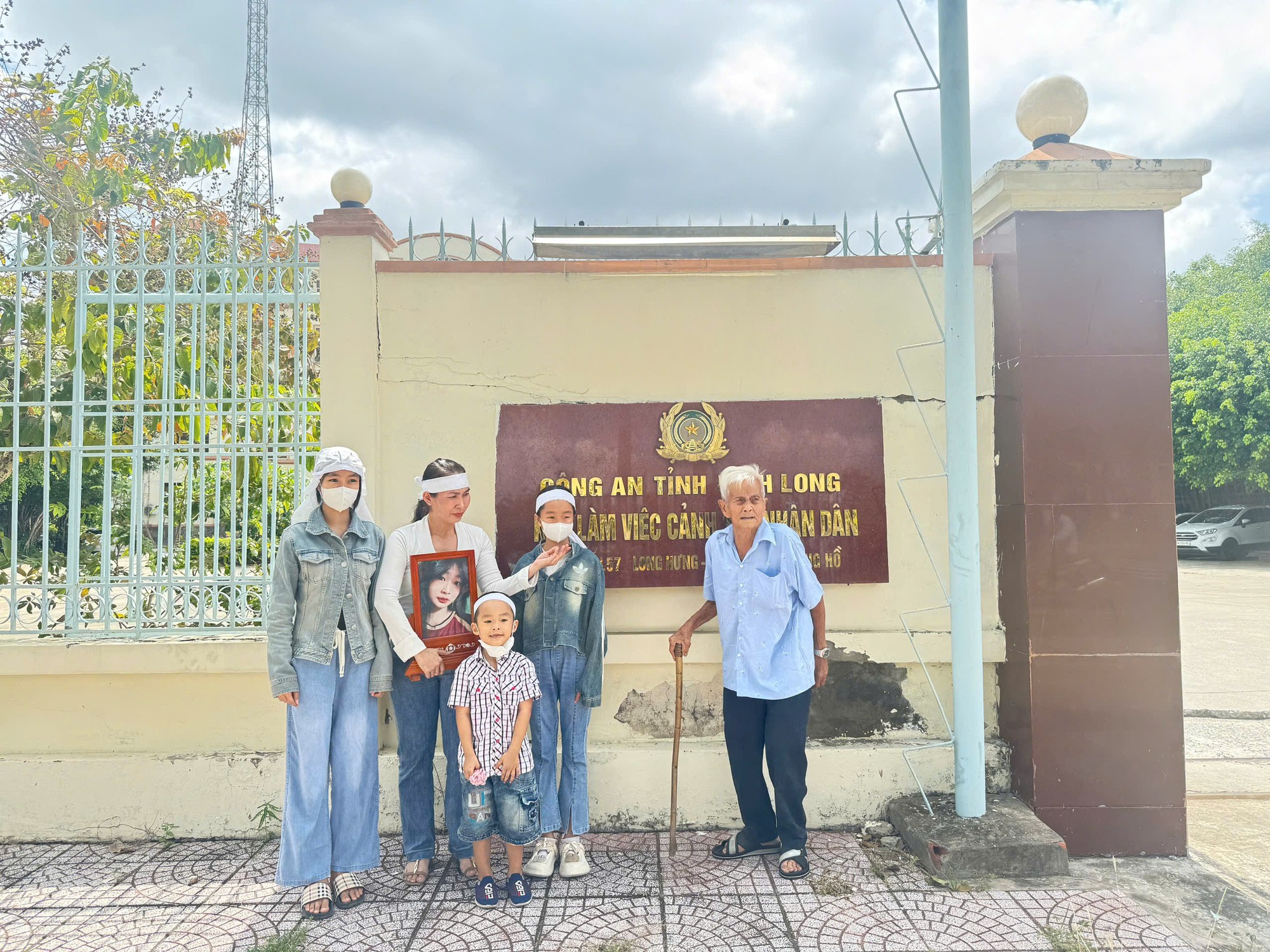 Vụ nữ sinh Vĩnh Long tử vong: Khởi tố tài xế xe tải, trưng cầu giám định- Ảnh 2.